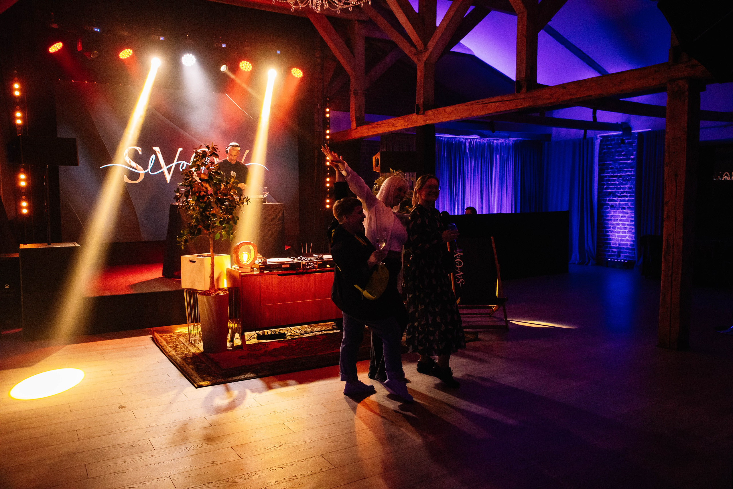 Вечеринка «Для своих» в Svoy Loft. Фотограф в Москве Яна Полосина