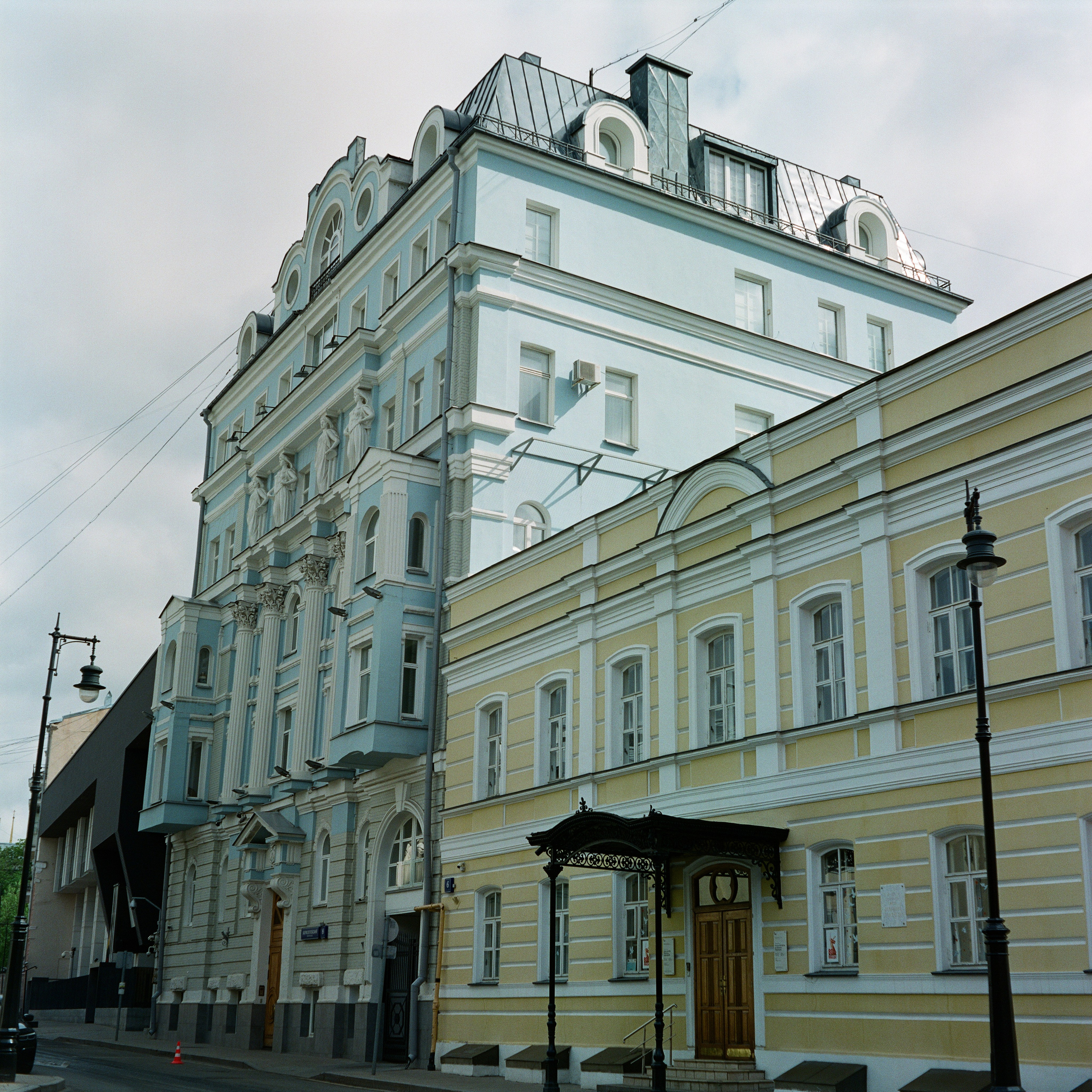 Улица Поваровка и окрестности | Minolta Autocord | Fujicolor Pro 400H