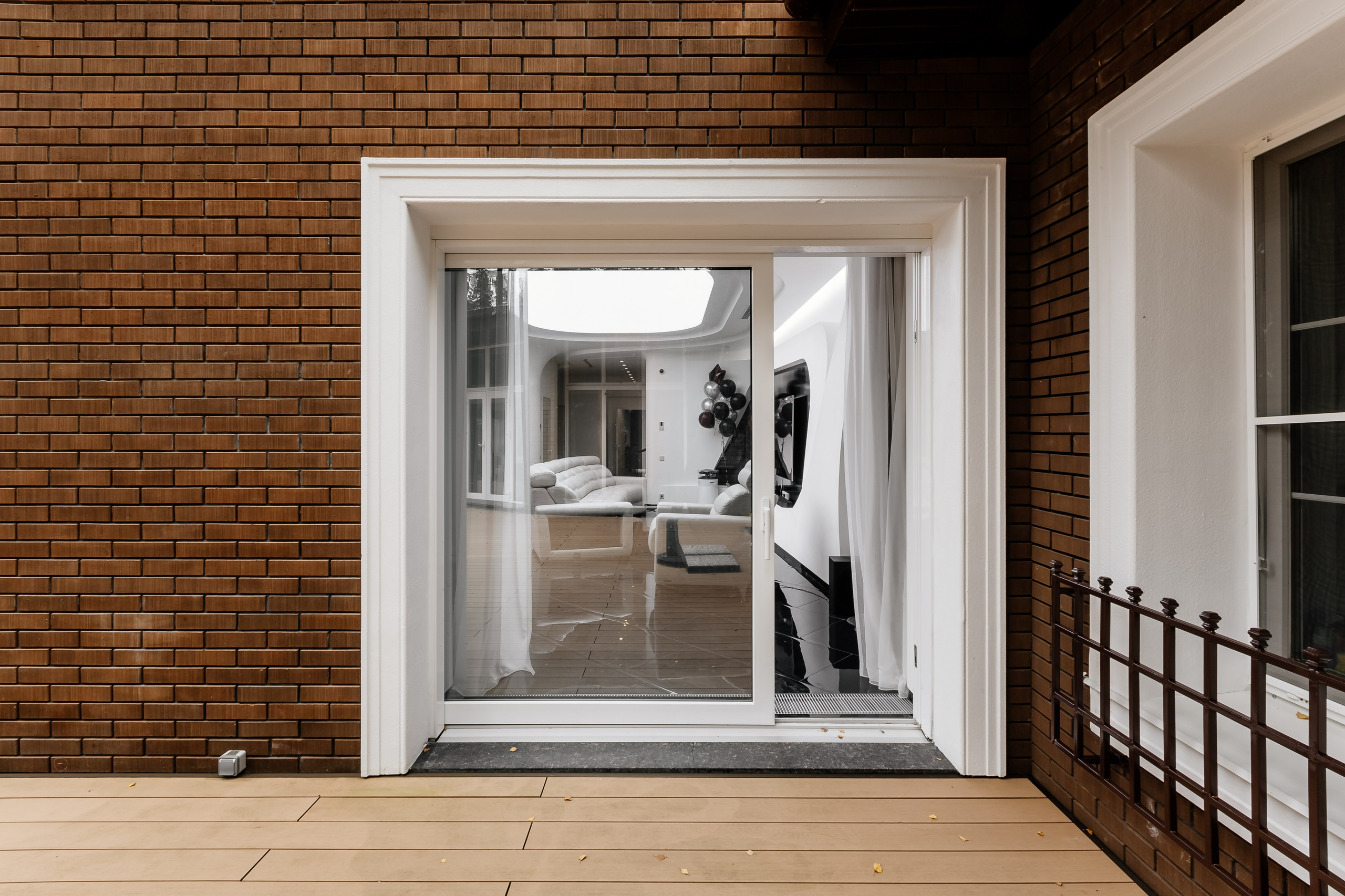 Частный дом остекление Frameless. Профессиональный фотограф Инесса Новикова в Москве