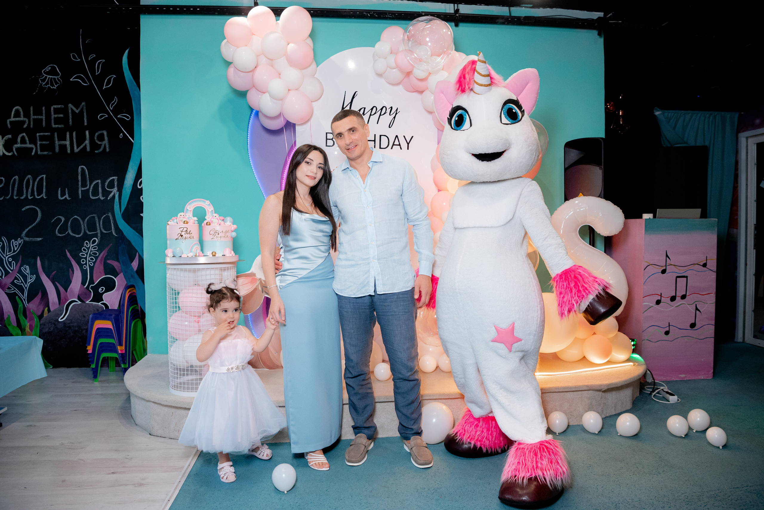 ДР Рая и Стелла в детская комната Сказочный Отель. Фотограф в Волгограде и Волжском Александр Горбань