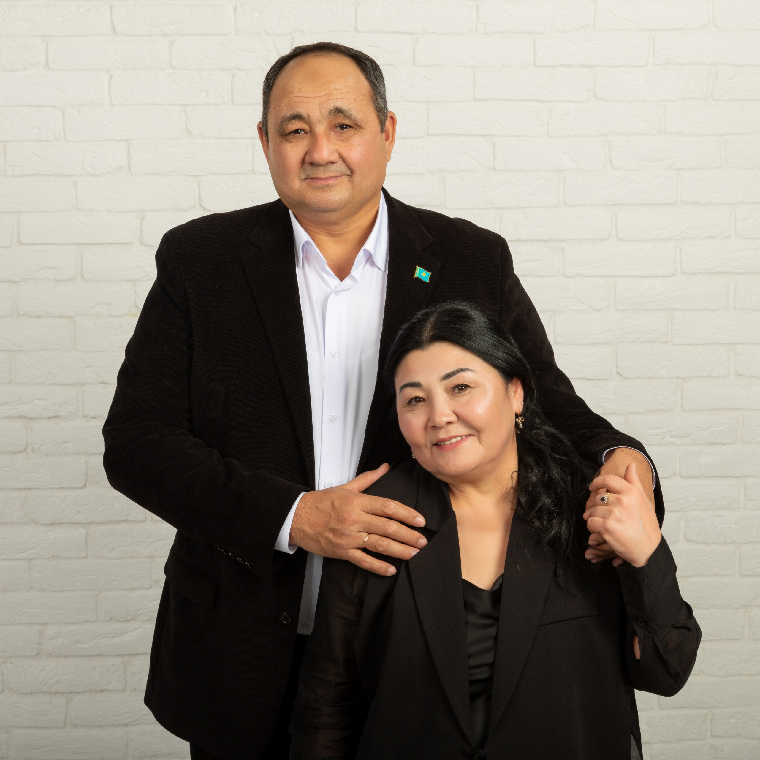 Фотосессия для большой семьи Алматы. Фотостудия Алматы. Семейная и детская фотостудия Family studio.Фотограф Алматы