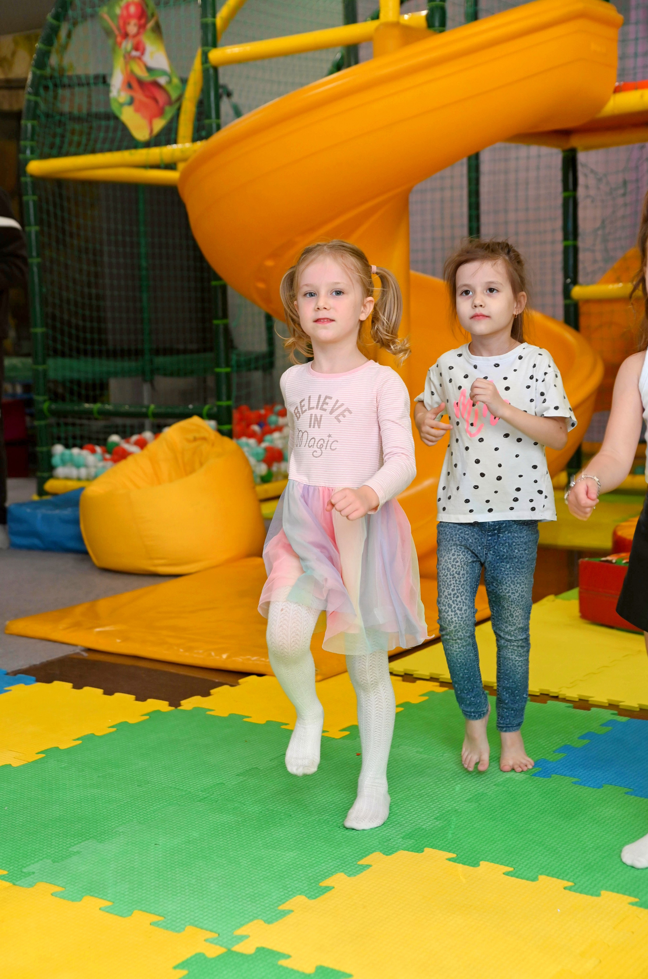 Игротека «Море Позитива». Я Ольга Казанцева, фотографирую снимаю ваши киноистории и печатаю фото и цифровые портреты на холсте