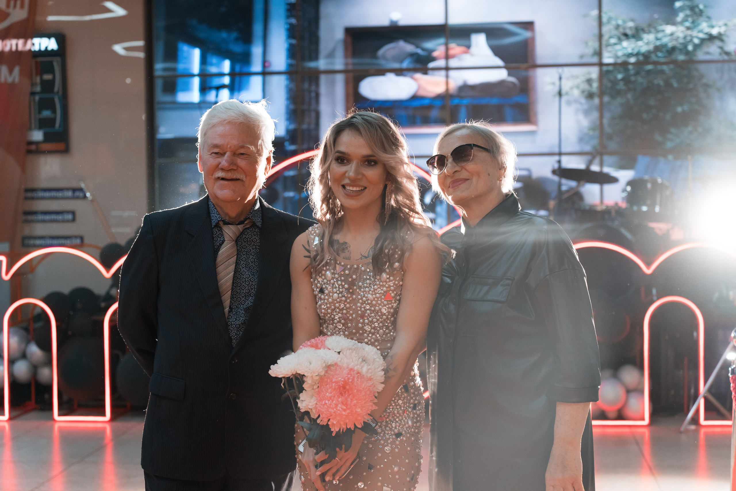 Веб-сериал «МЫ». Для тех, кто не ждёт удачи, а создаёт её. Каждая фотосессия — это твой момент, твой стиль, твой успех. 📸