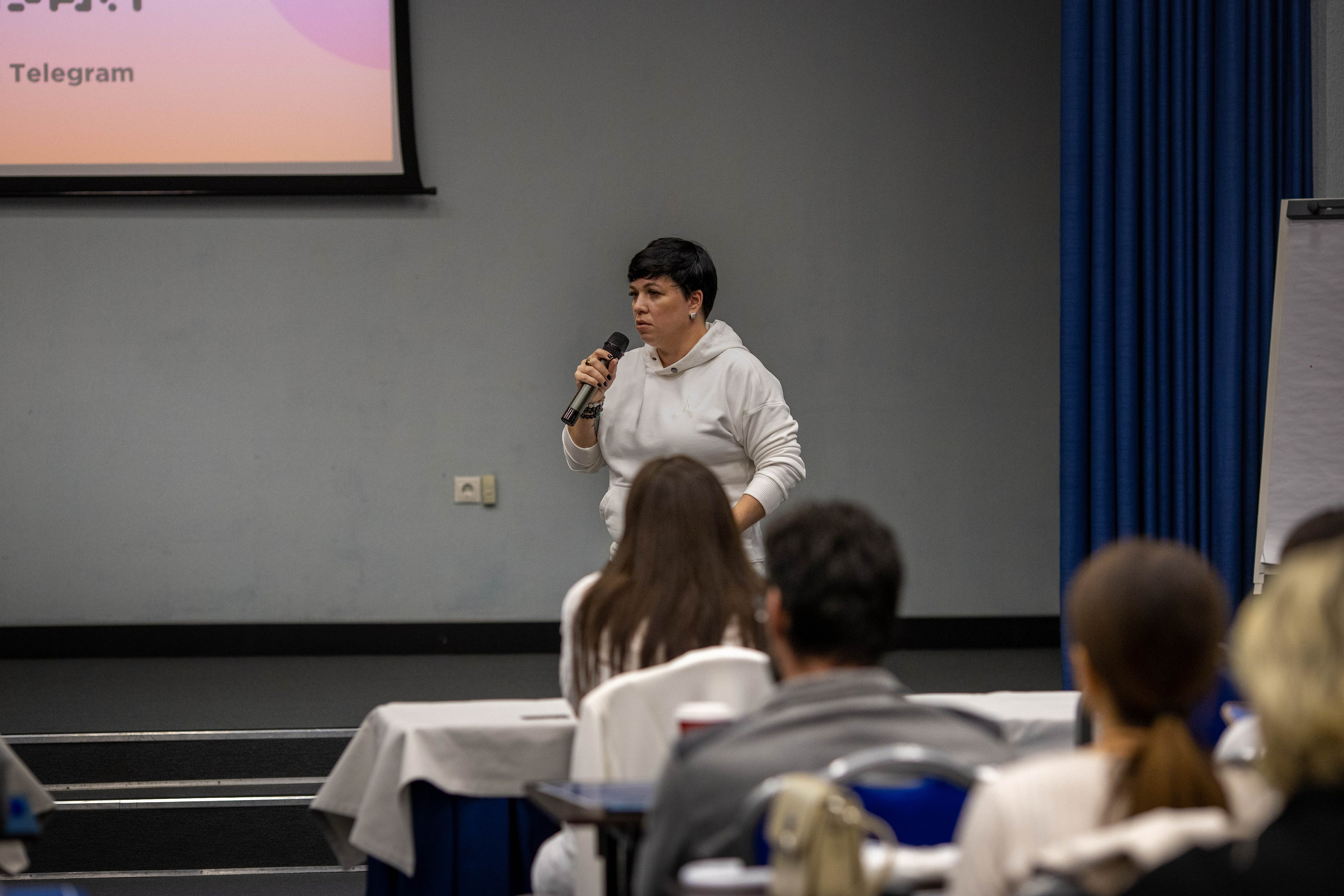 КОНФЕРЕНЦИЯ ПО ПОСУТОЧНОЙ АРЕНДЕ. Медиапродюсер, фотограф в Минеральных Водах —Виктор Холодов