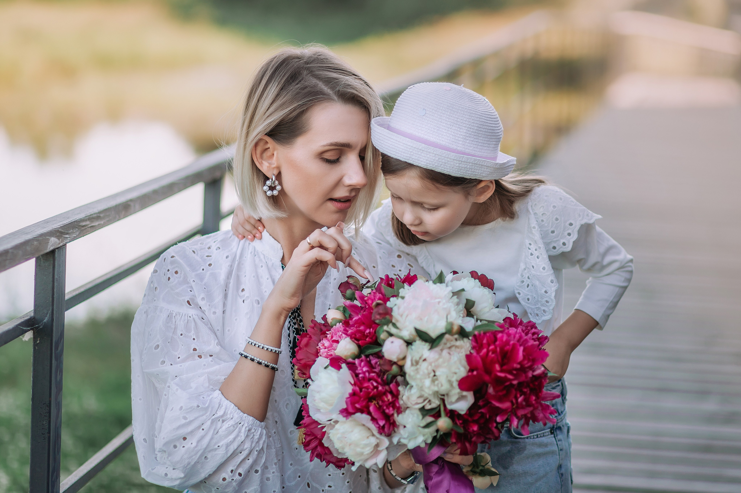 Пикник в пионаx. Детский и семейный фотограф в Красноярске Юлия Бирюкова
