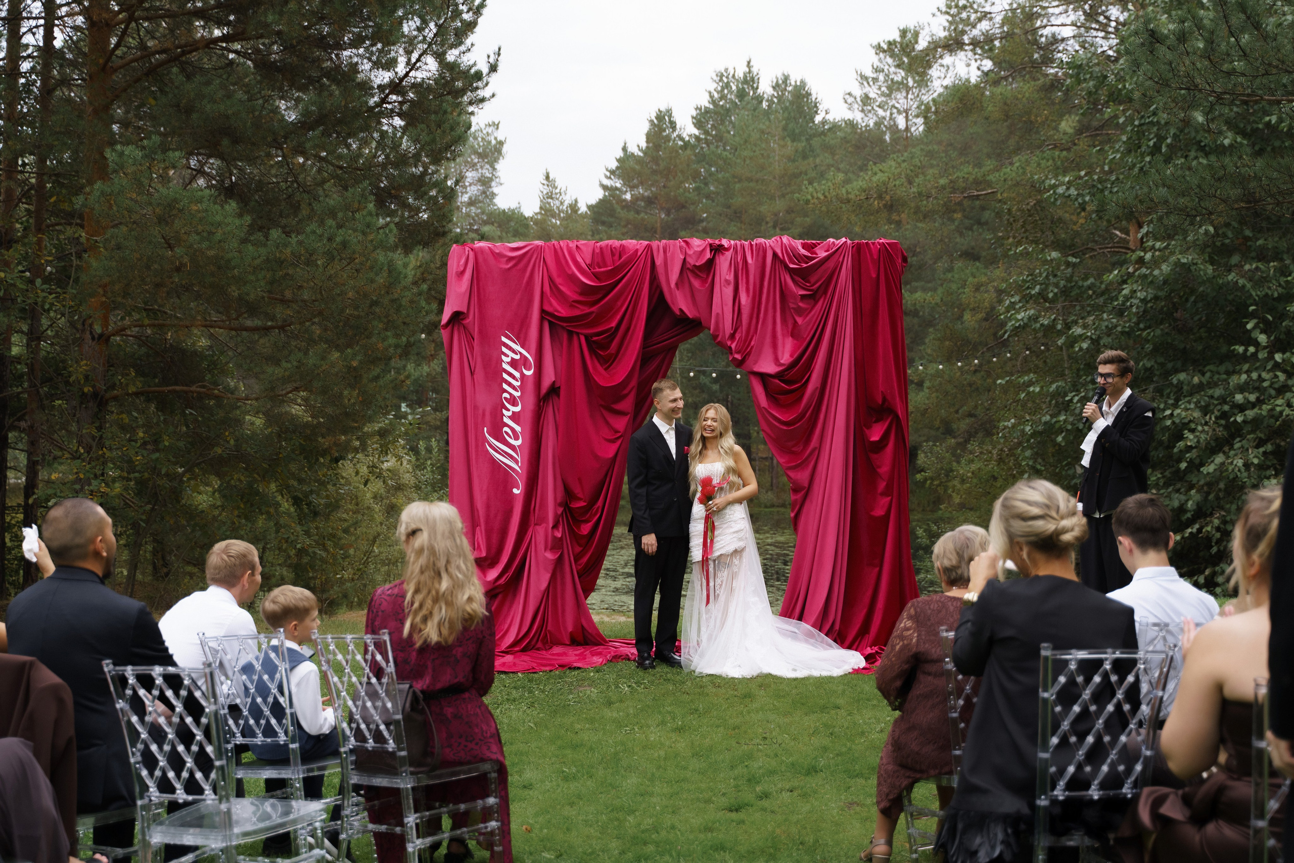 Максим и Алина. Свадебный фотограф Анастасия Хабарова в Новоуральске и Екатеринбурге