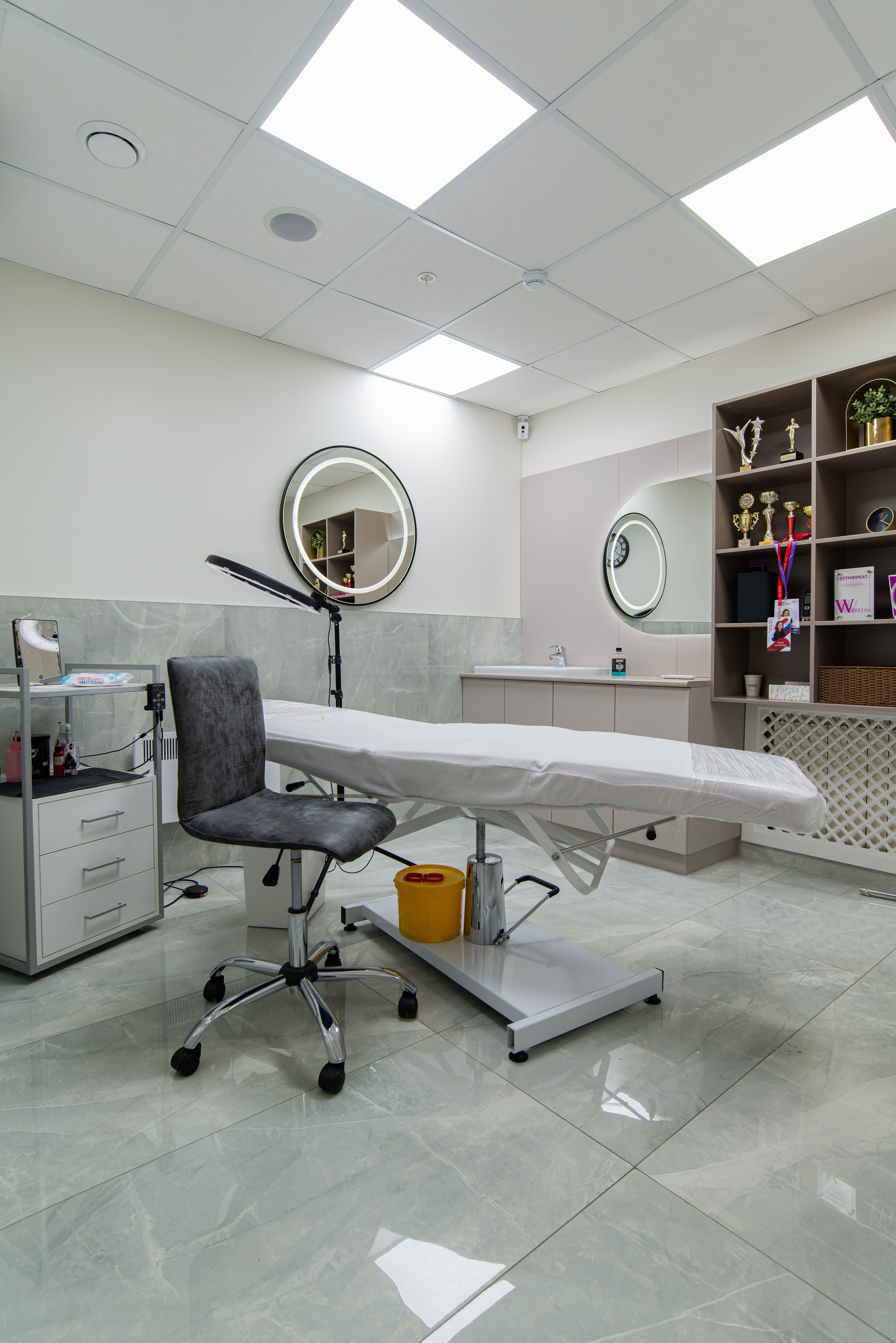 Интерьерная съёмка салонов красоты Makeup Tattoo. Репортажный и персональный фотограф в Москве