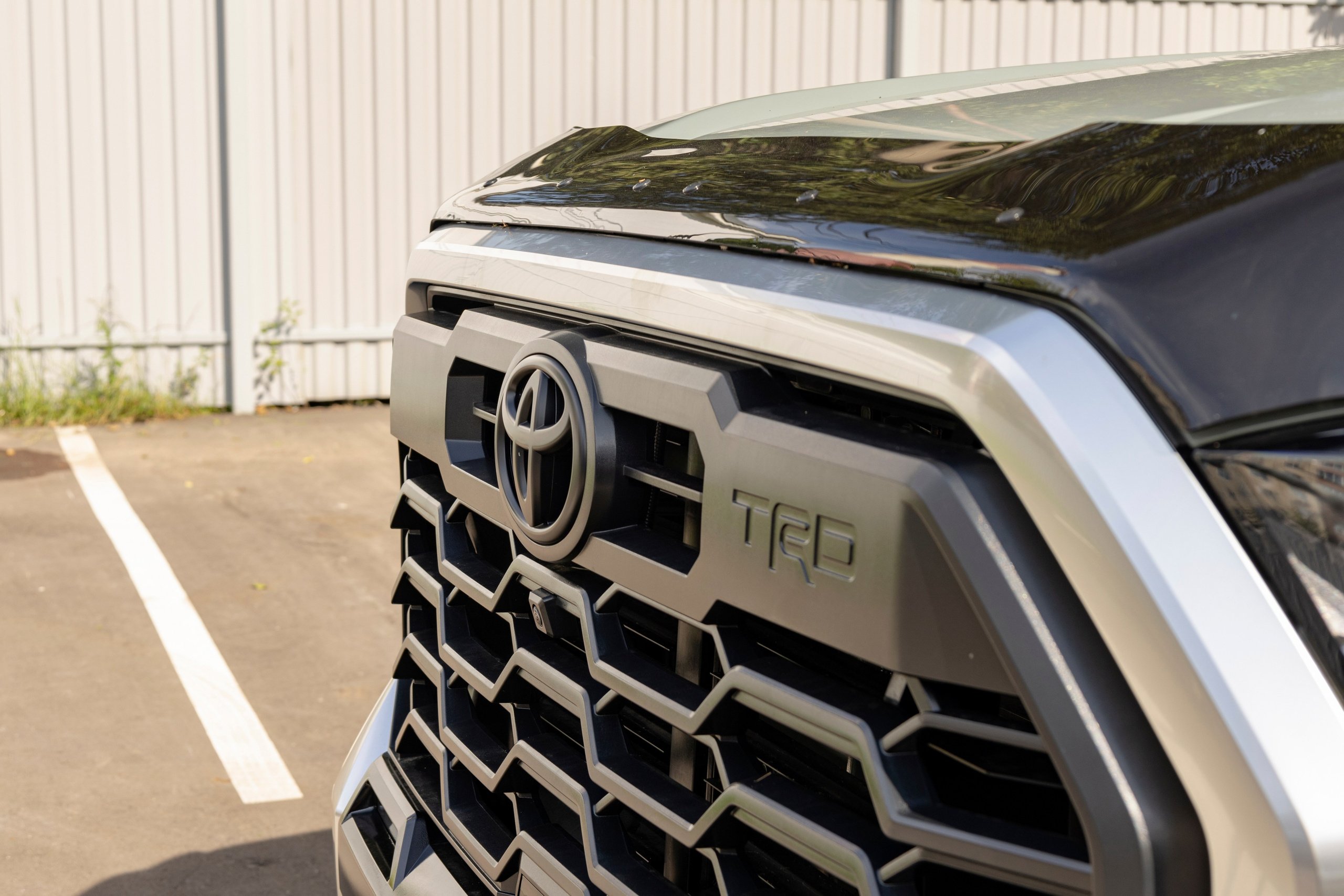 Фотосессия с мотоциклами и автомобилями. Предметный фотограф в Москве и Московской области