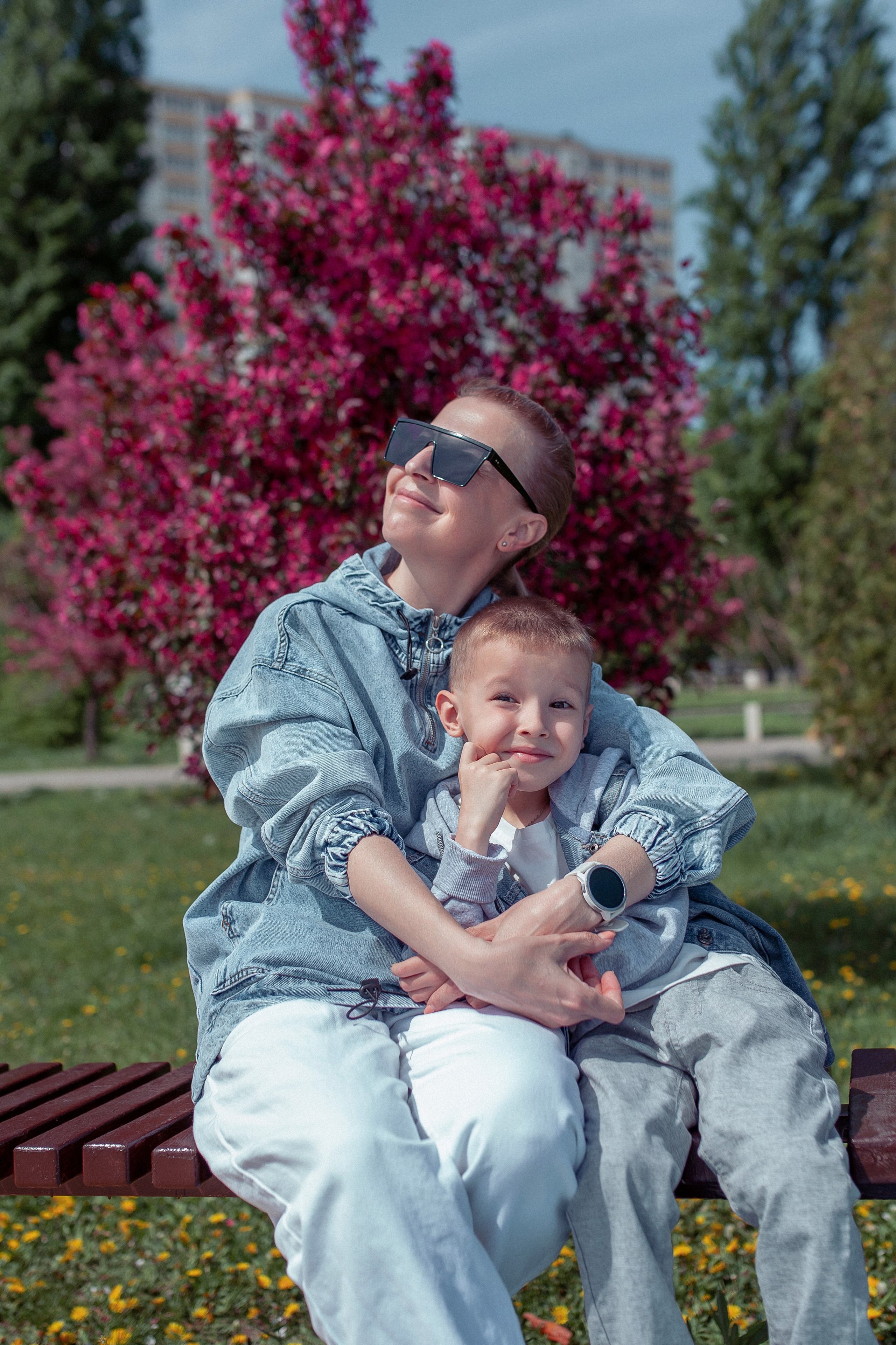 Семья Марии и Антона в весеннем цветении. Фотограф в Волгограде Норченко Светлана