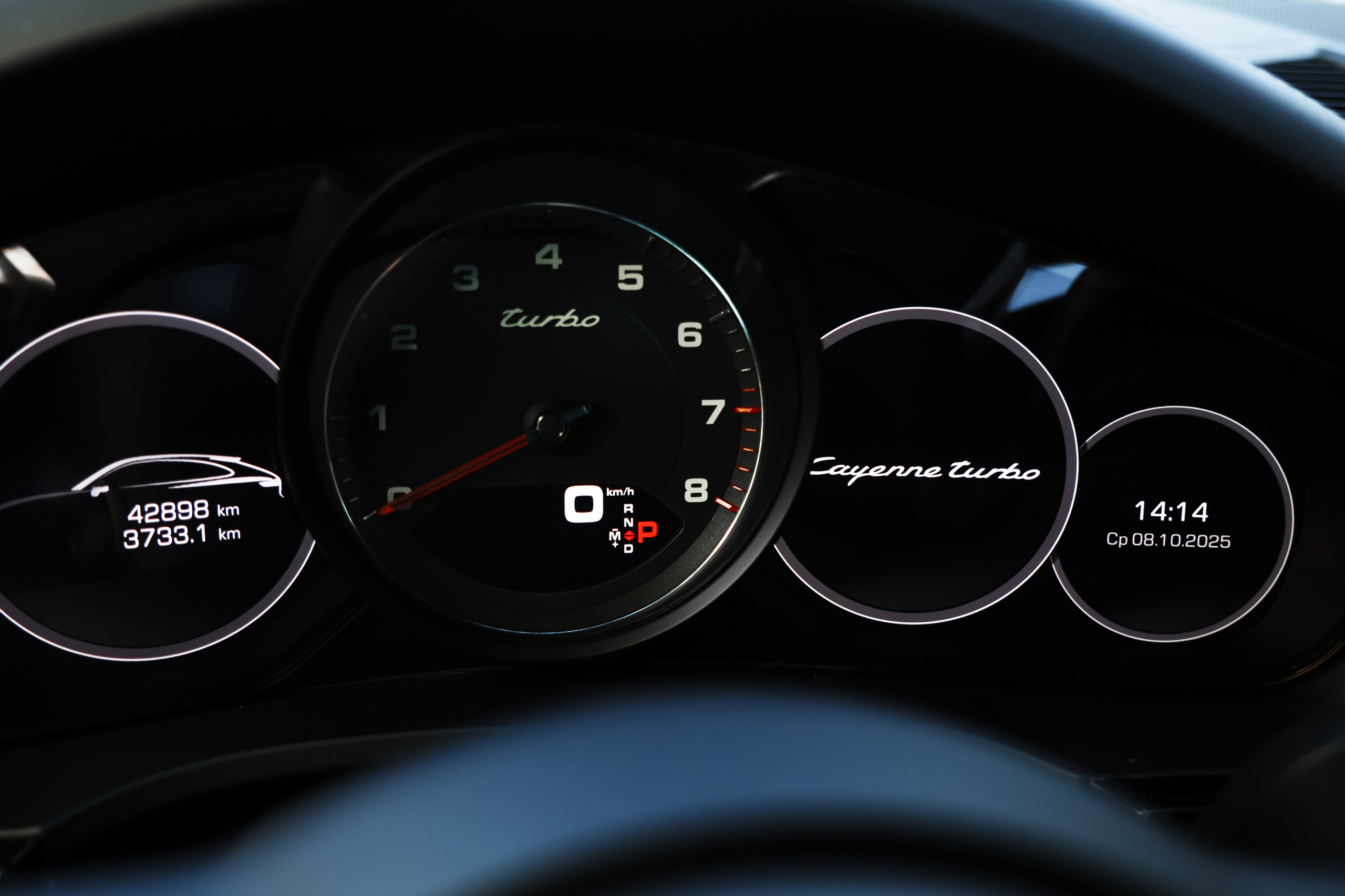 Porsche Cayenne Turbo. Photo-nk