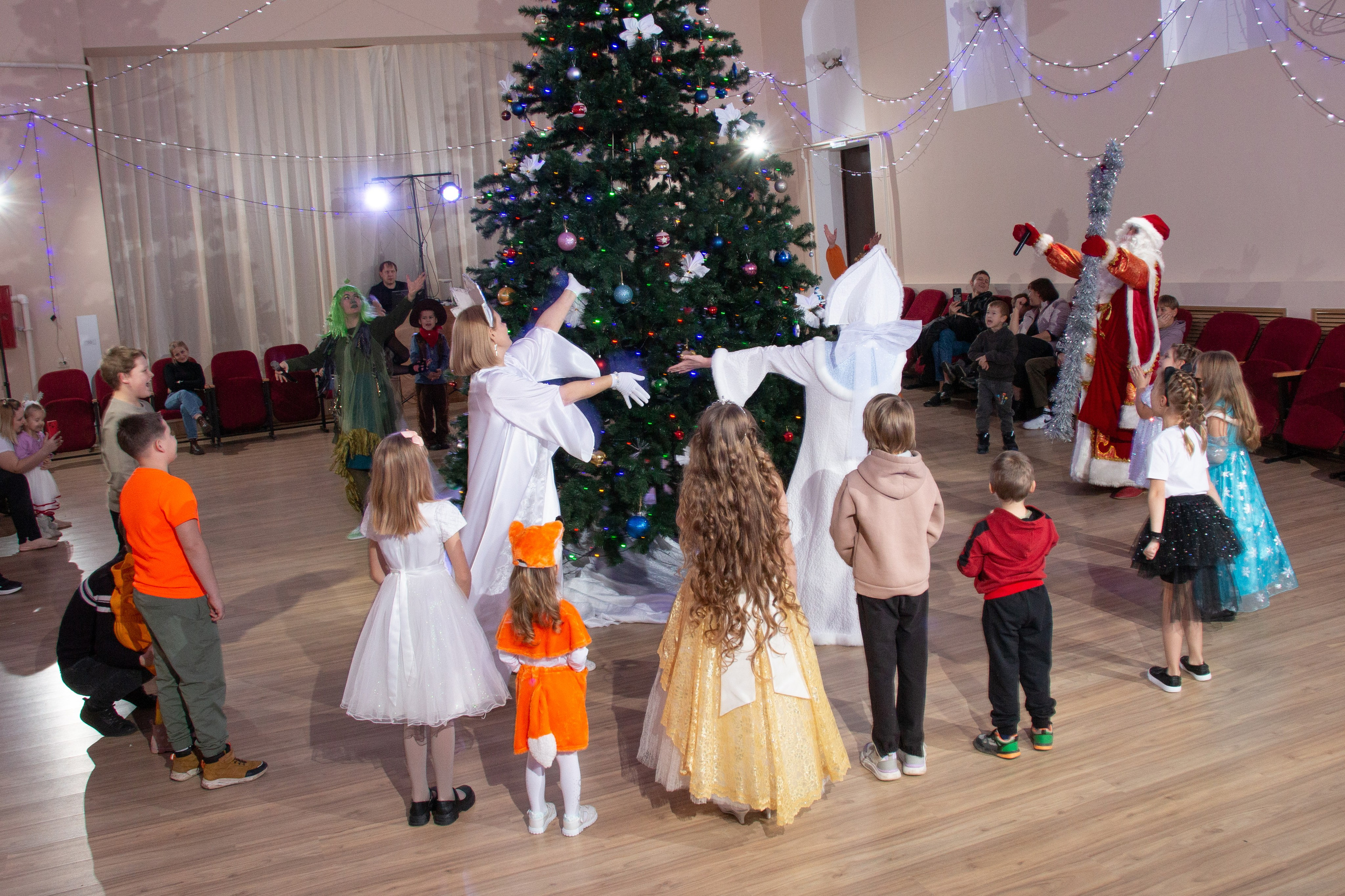 Новогодний утренник ДК Строитель 25.12.2023 г. г. Новоалександровск. Главная