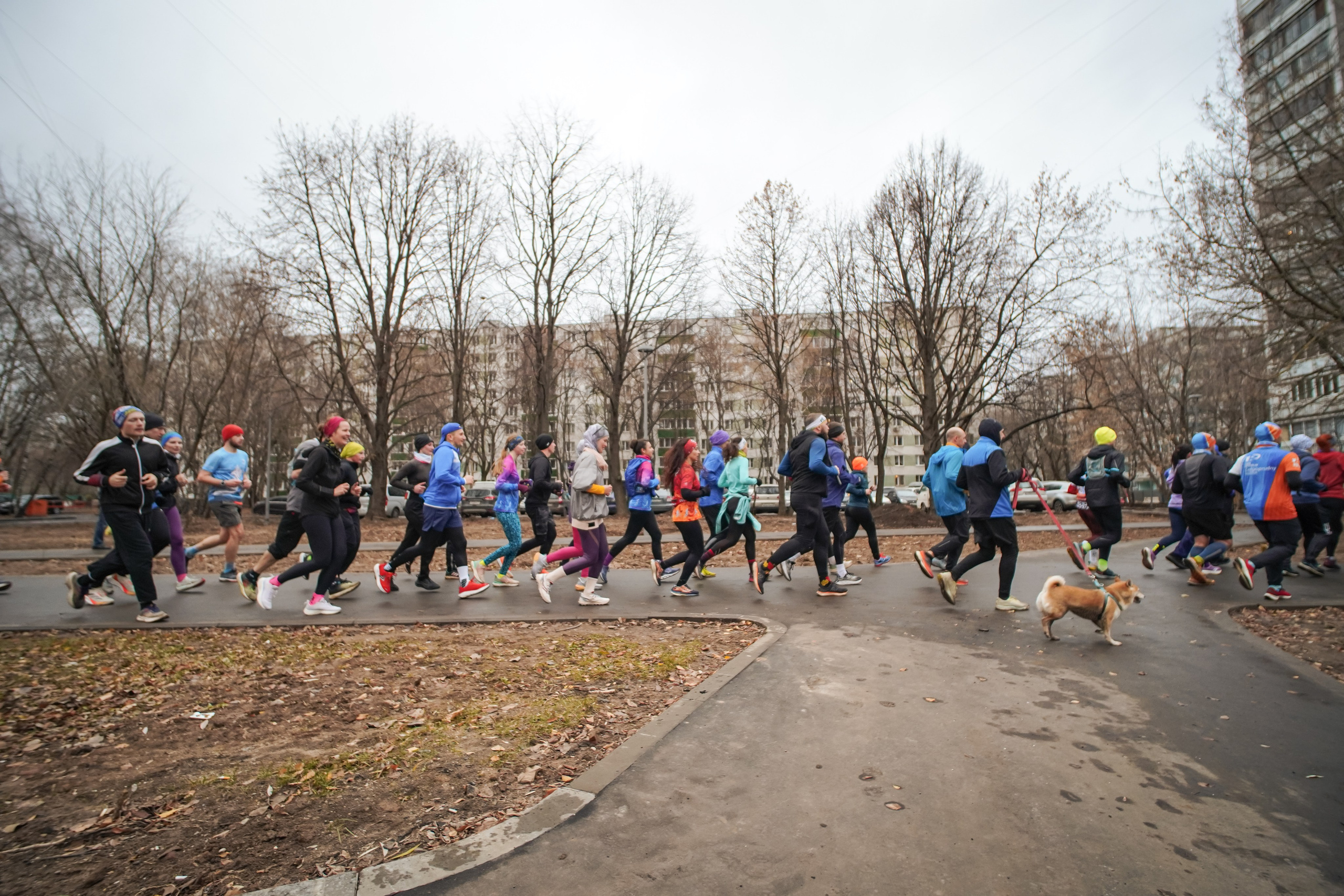 #марафонудома #яuzarun 2024 2-я петля, группа 6:30. Роман Капилюшов. Бег. Фото. Видео. г. Люберцы