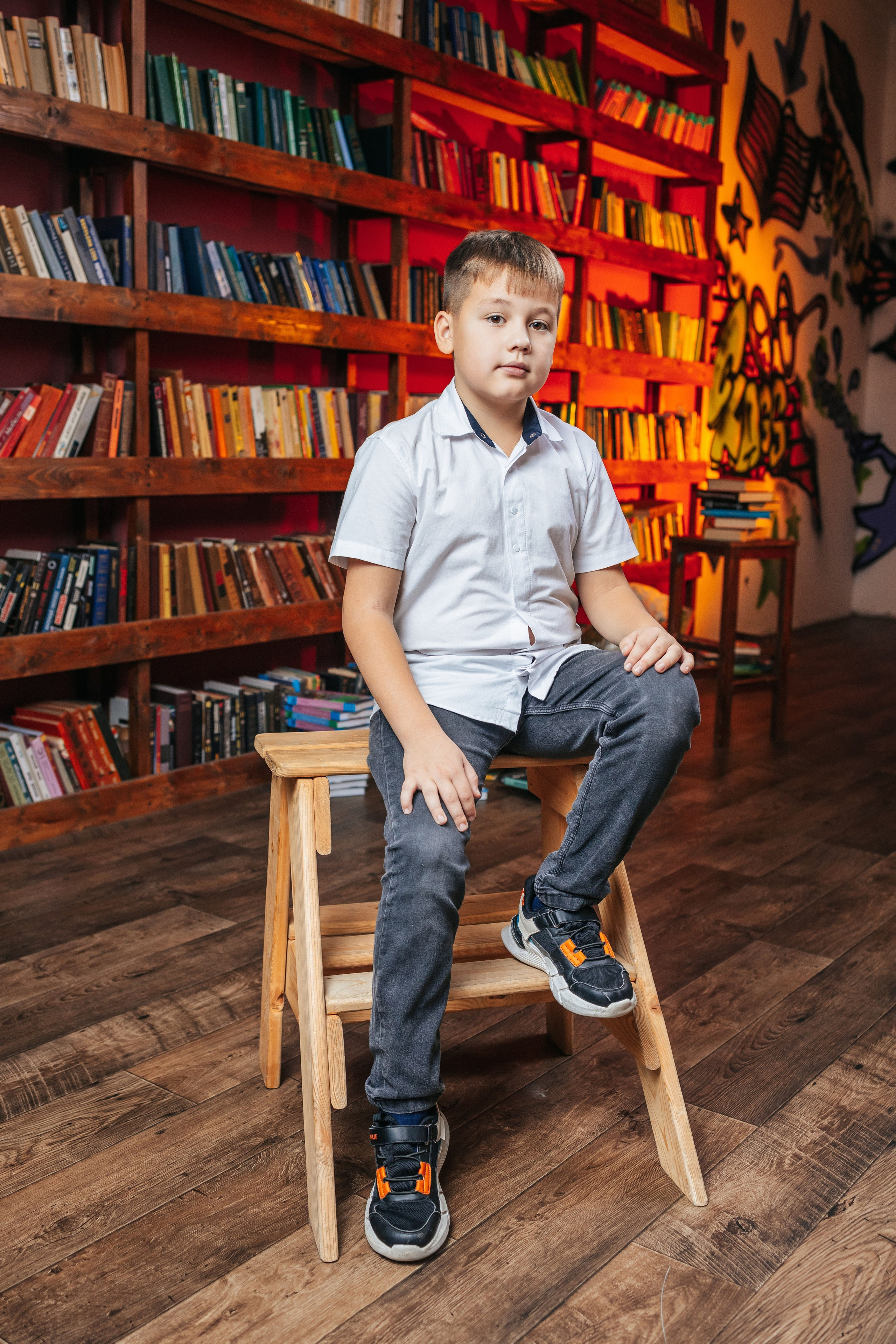 Студия школьной фотографии. Фотостудия выпускных альбомов в Твери. Студия школьной фотографии в Твери. Выпускные альбомы в Твери