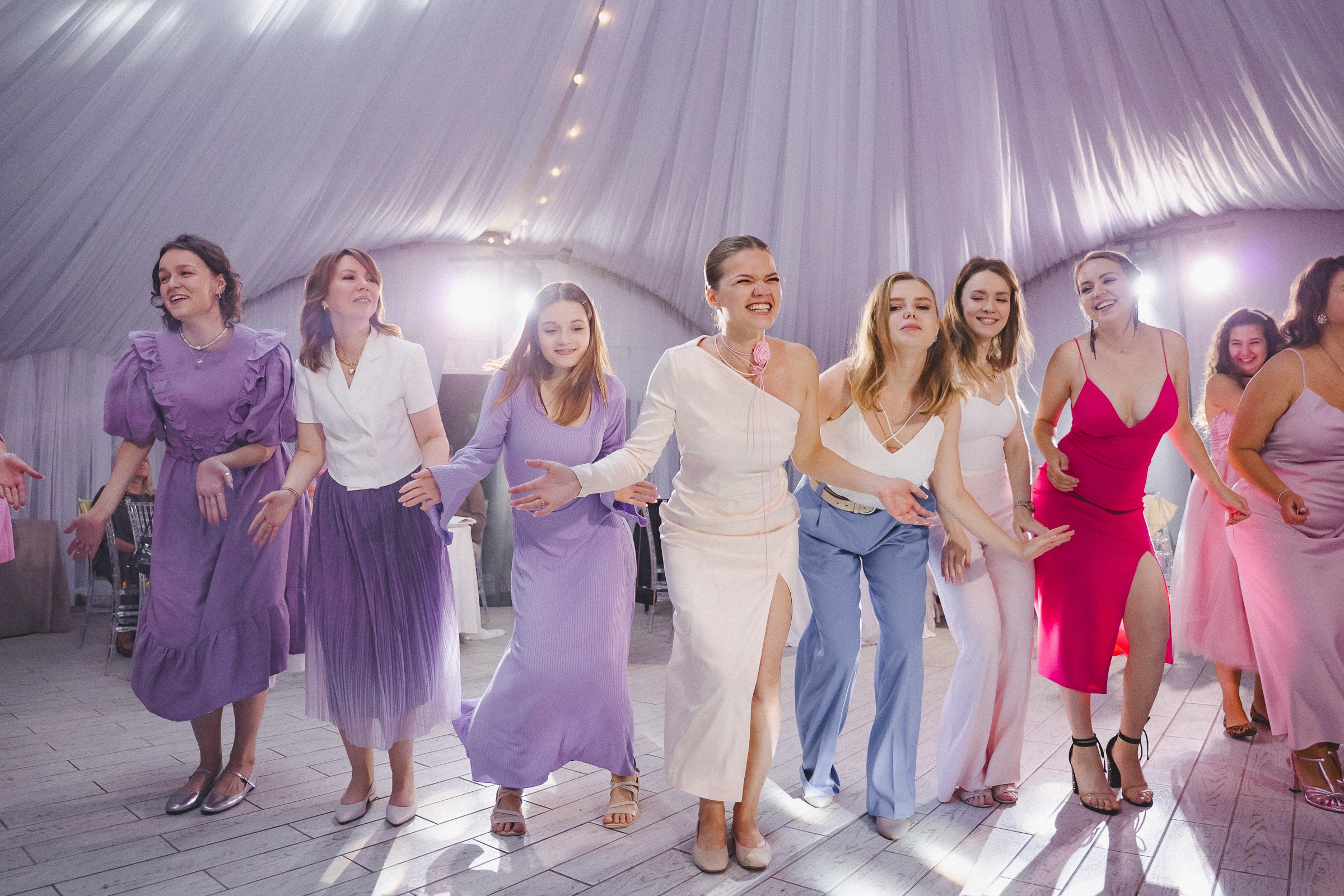 Запах цвета корал, фуксия, оранж. Свадебный фотограф Александр Осипов