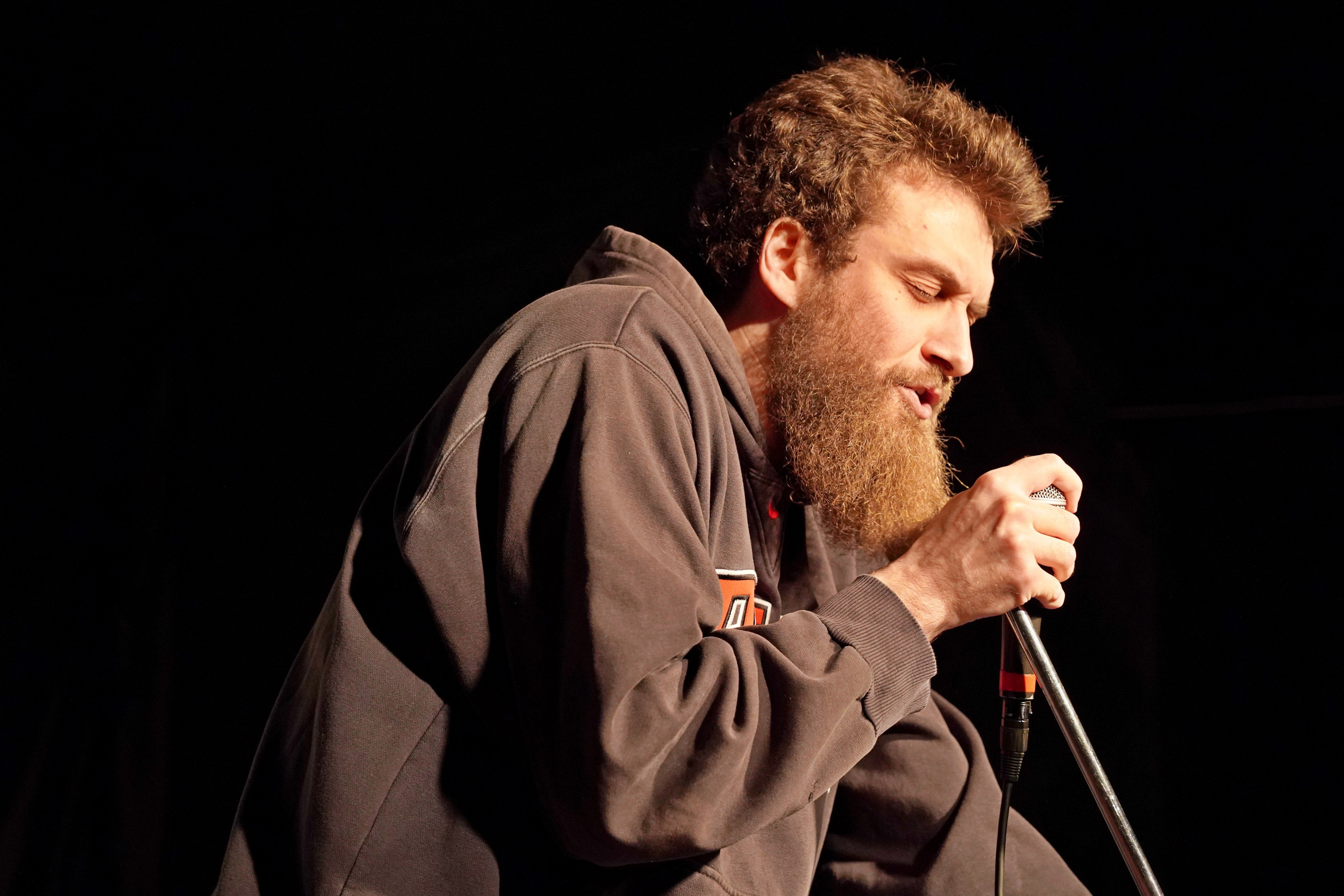 Поэтический вечер в Москве. Репортажный и портретный фотограф в Москве Анастасия Нетунаева