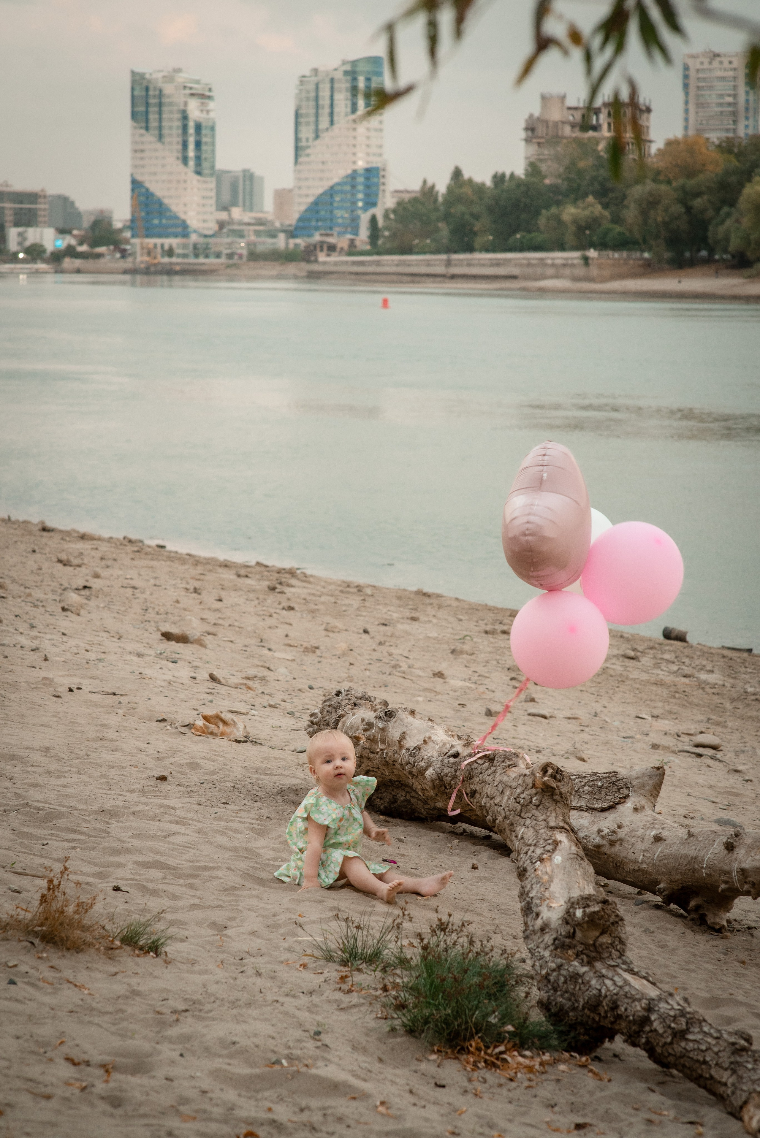 Фотосессия мама с дочкой_река Кубань (цветокор). Детский и семейный фотограф Краснодар / Сочи Сергеева Олеся