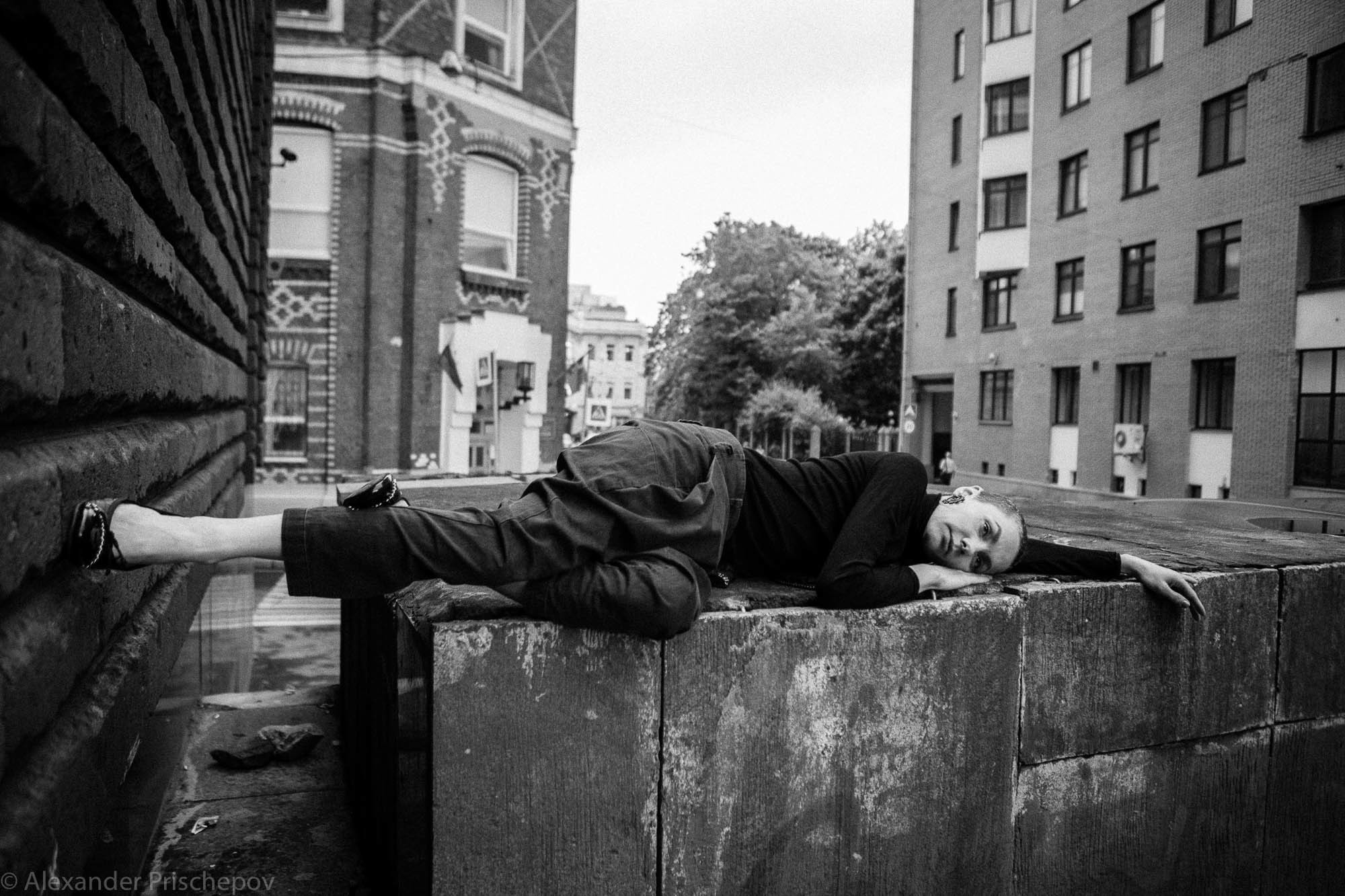 Альбина - Актриса кино и театра. Александр Прищепов - фотограф, режиссёр, продюсер