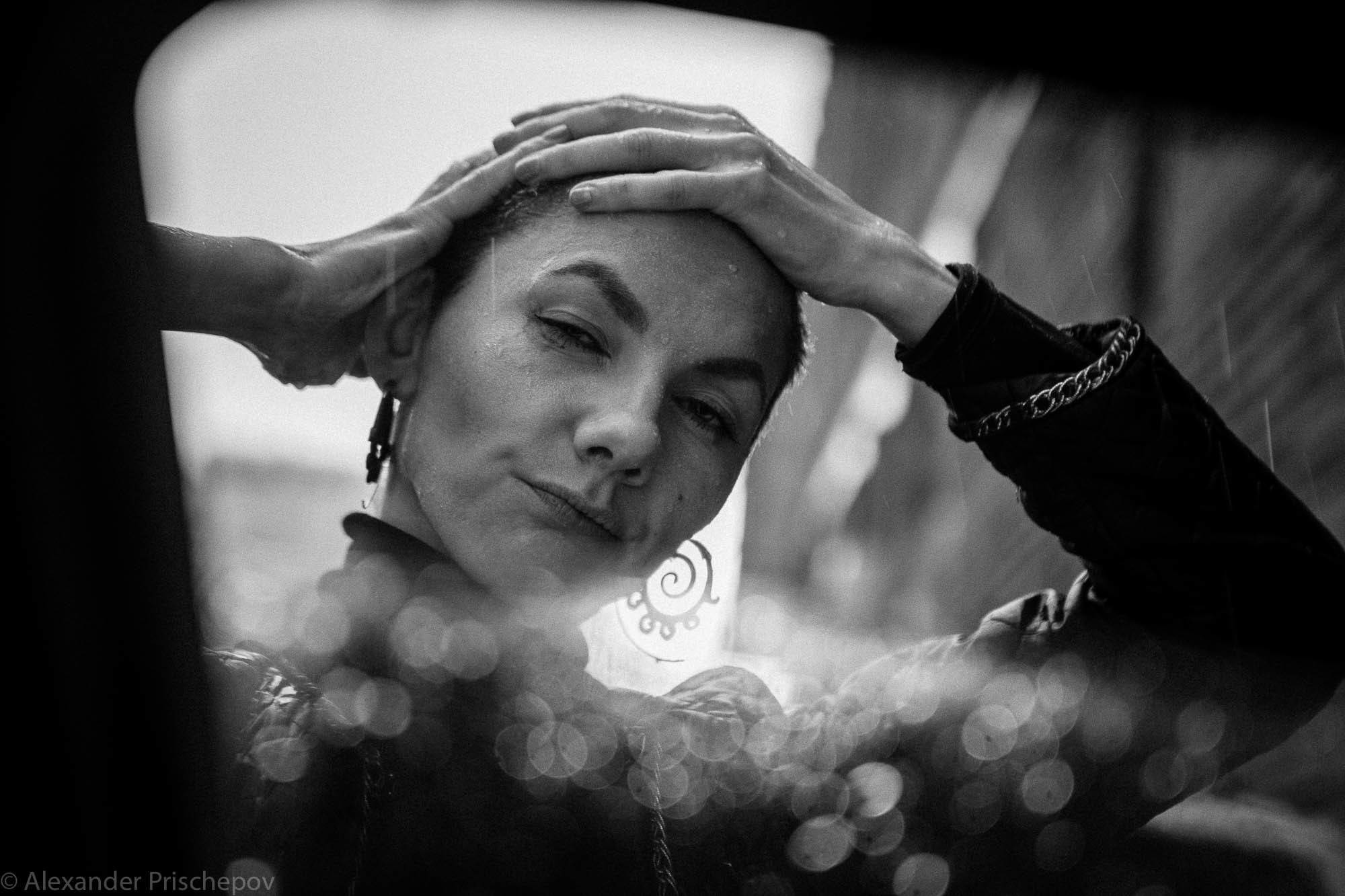 Альбина - Актриса кино и театра. Александр Прищепов - фотограф, режиссёр, продюсер