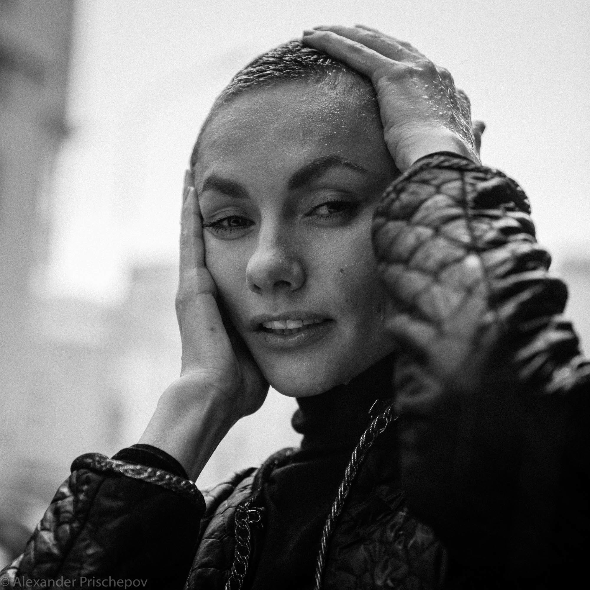 Альбина - Актриса кино и театра. Александр Прищепов - фотограф, режиссёр, продюсер