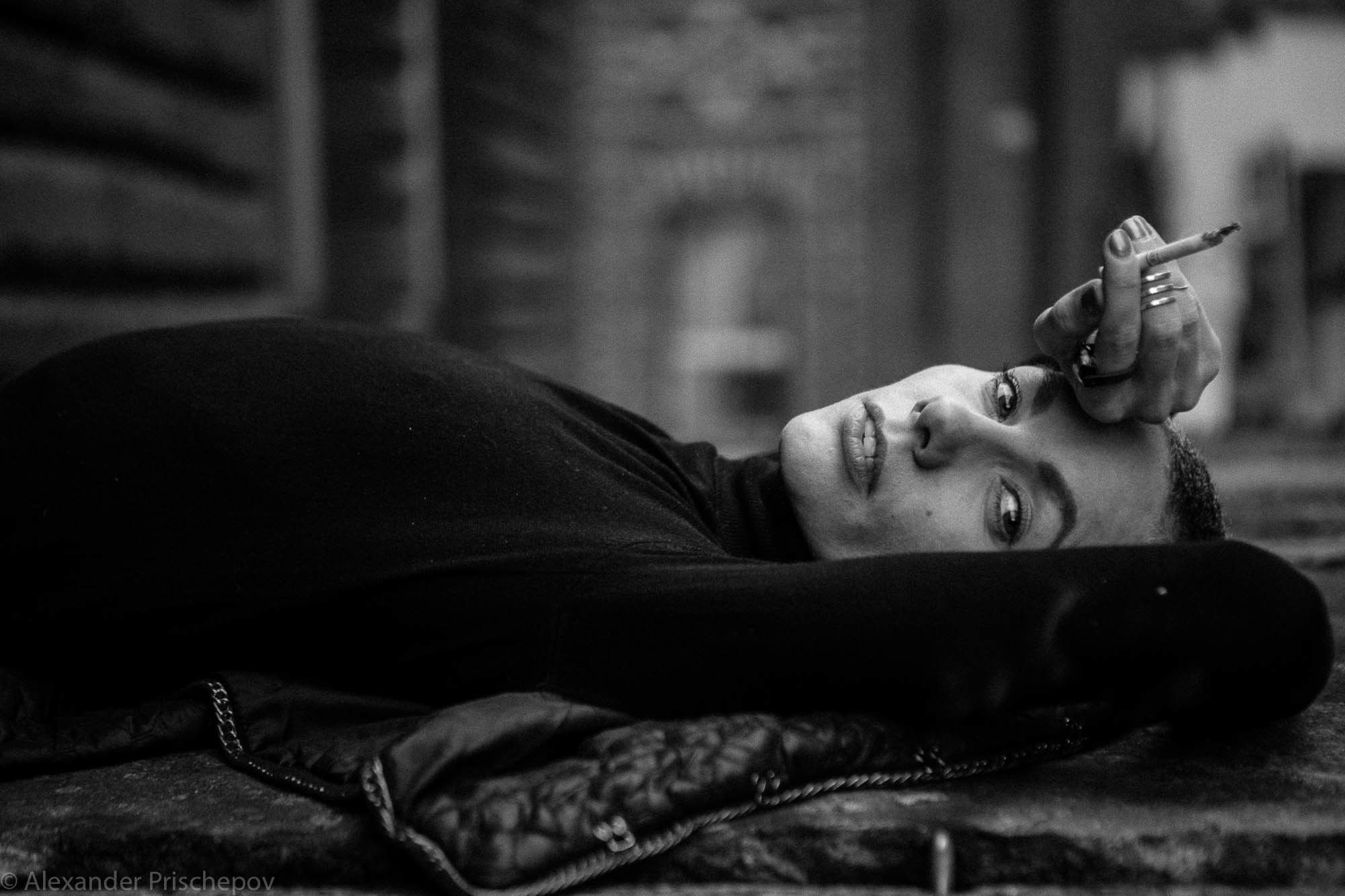 Альбина - Актриса кино и театра. Александр Прищепов - фотограф, режиссёр, продюсер