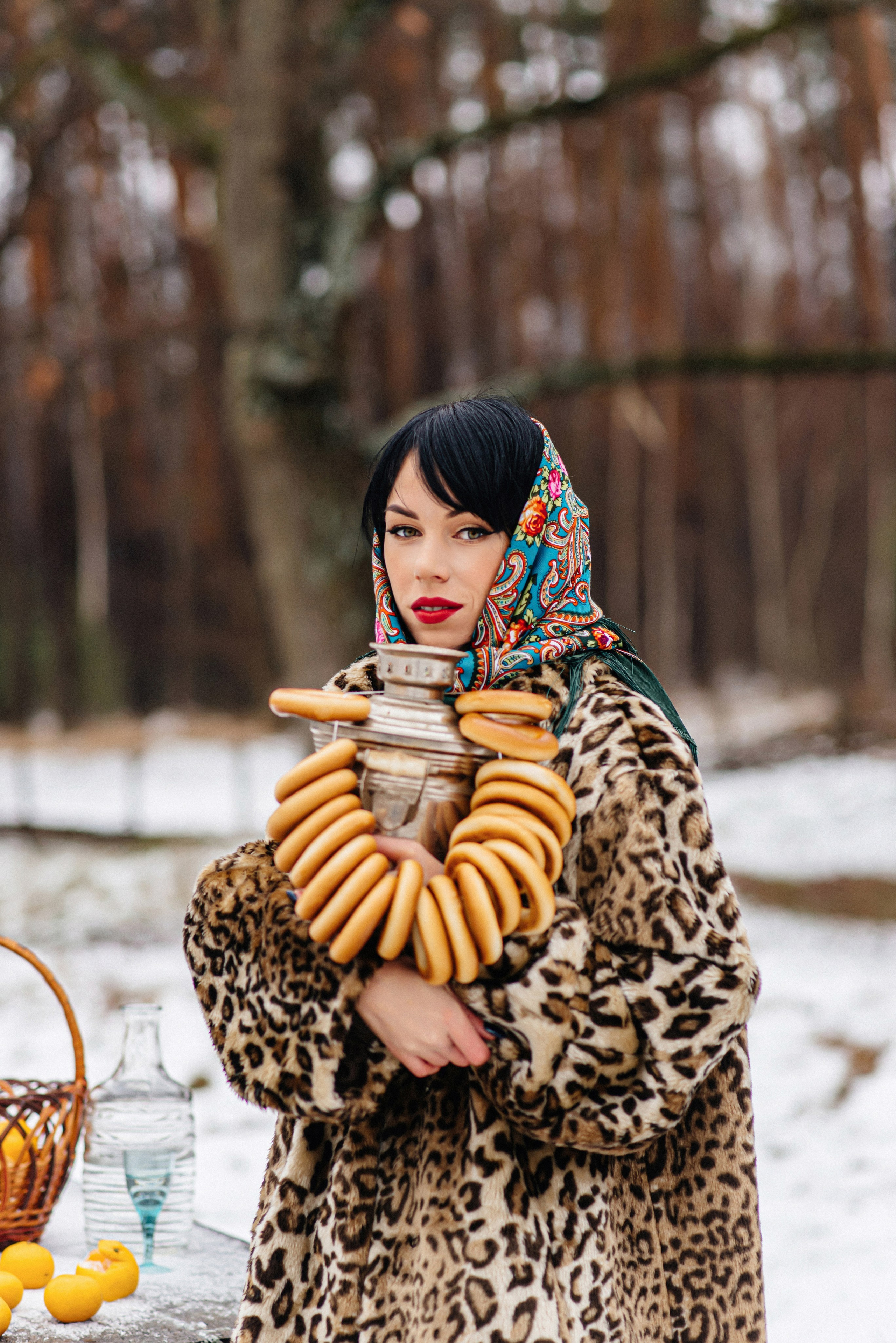 Звенит январская вьюга