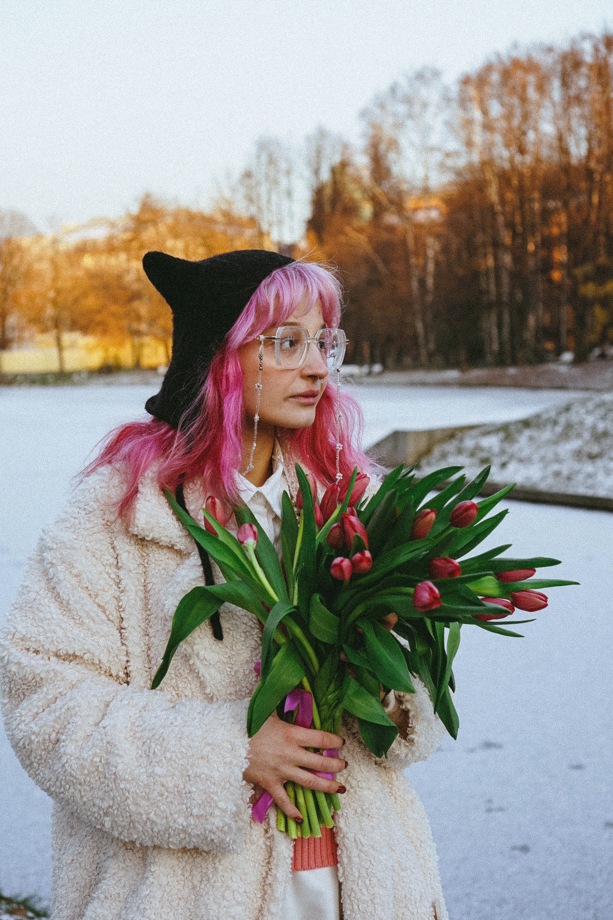 Прогулочная фотосессия с тюльпанами. Профессиональный фотограф, Санкт-Петербург — Виктория Богомолова