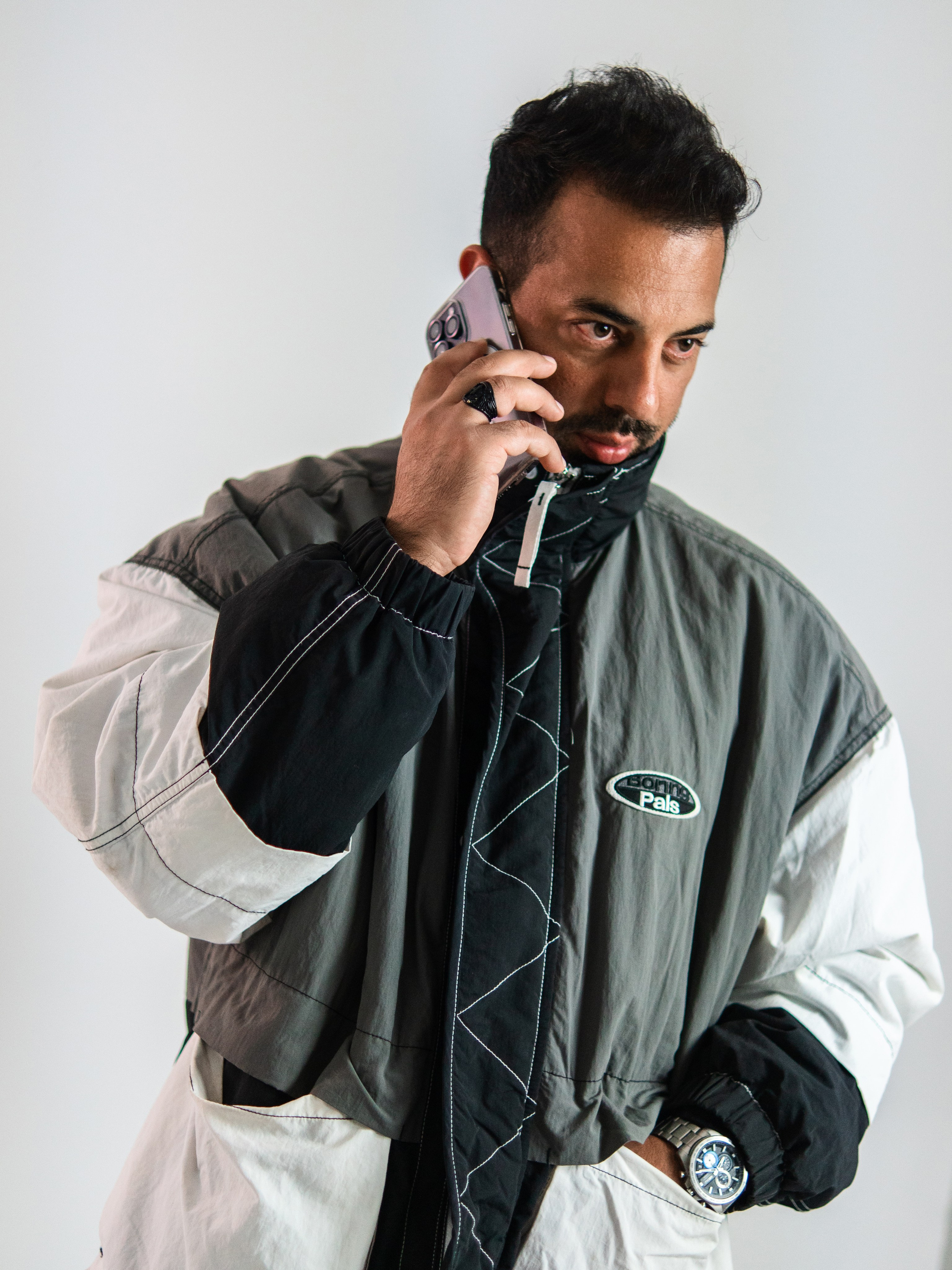 фотограф в стиле нуар, фотограф с острым взглядом на детали, кинематографичная атмосфера на фотографии, крутой фотограф Турция, Аланья фотограф, фотограф с выездом, фотограф с магией чб-конверсии, техническая мастерская в объективе профессионального фотографа, путеводитель по миру форм и линий в фотографии