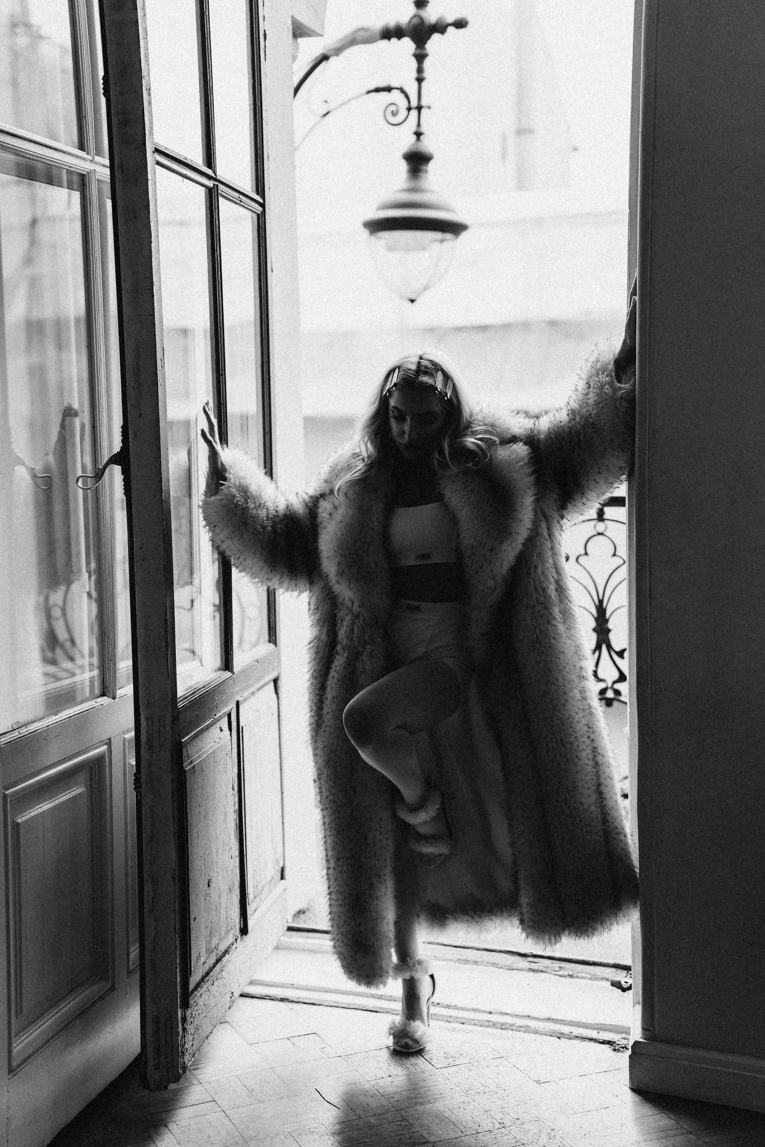 МИНИМАЛИЗМ В СТУДИИ НА ЧЕРНЫШЕВСКОЙ В СТУДИИ С БАЛКОНОМ. Профессиональный фотограф, Санкт-Петербург — Виктория Богомолова