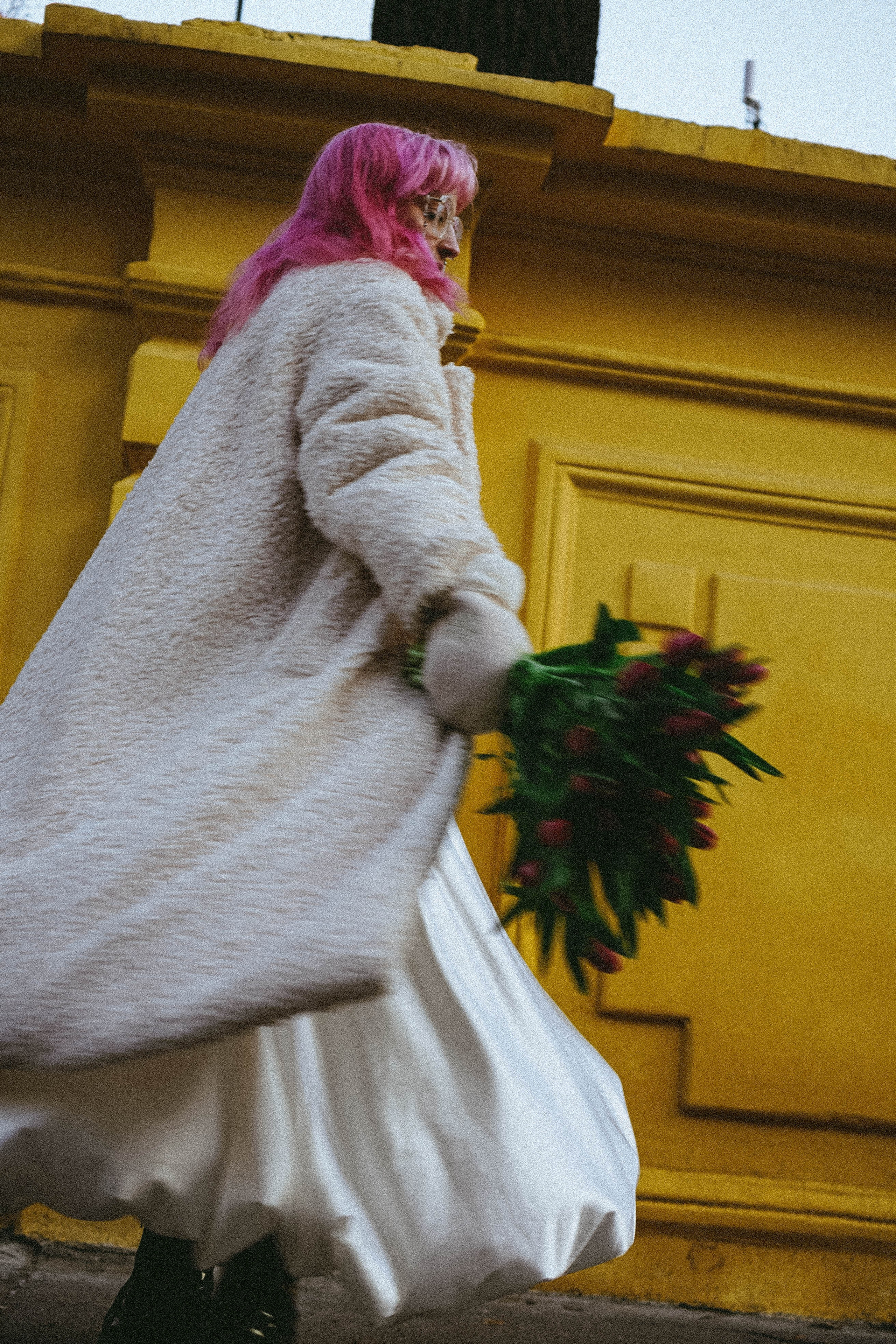 Прогулочная фотосессия с тюльпанами. Профессиональный фотограф, Санкт-Петербург — Виктория Богомолова