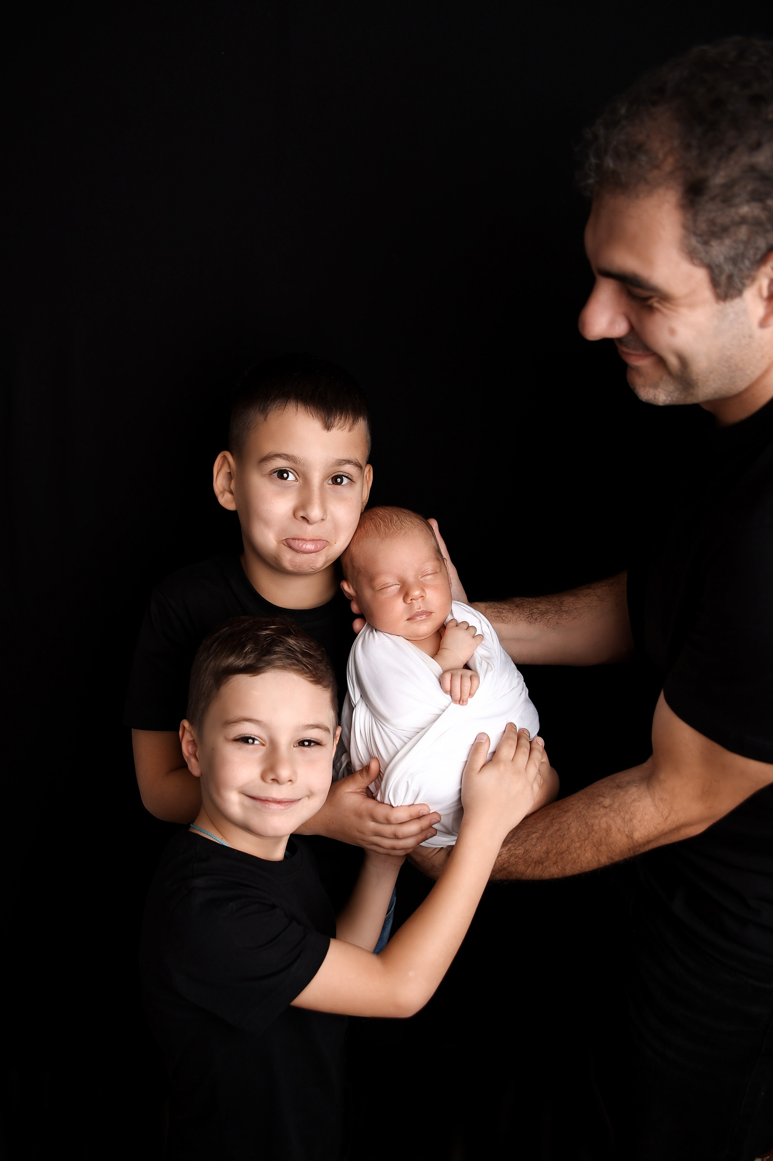 НОВОРОЖДЕННЫЕ до месяца. Мишугина Ольга Фотограф новорожденных, семейный и детский фотограф