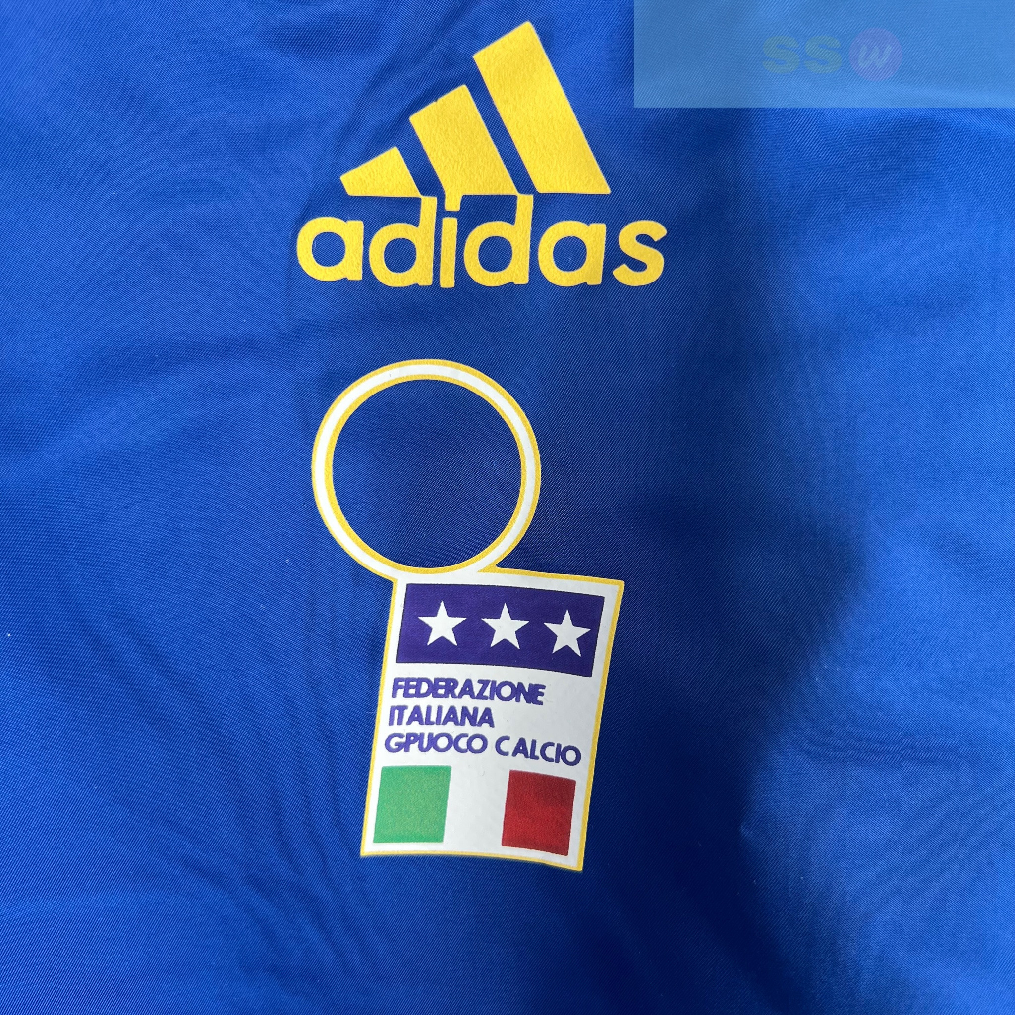 Ретро ветровка сборной Италии купить за 4900 рублей. Футбольный магазин — ssw_magazin