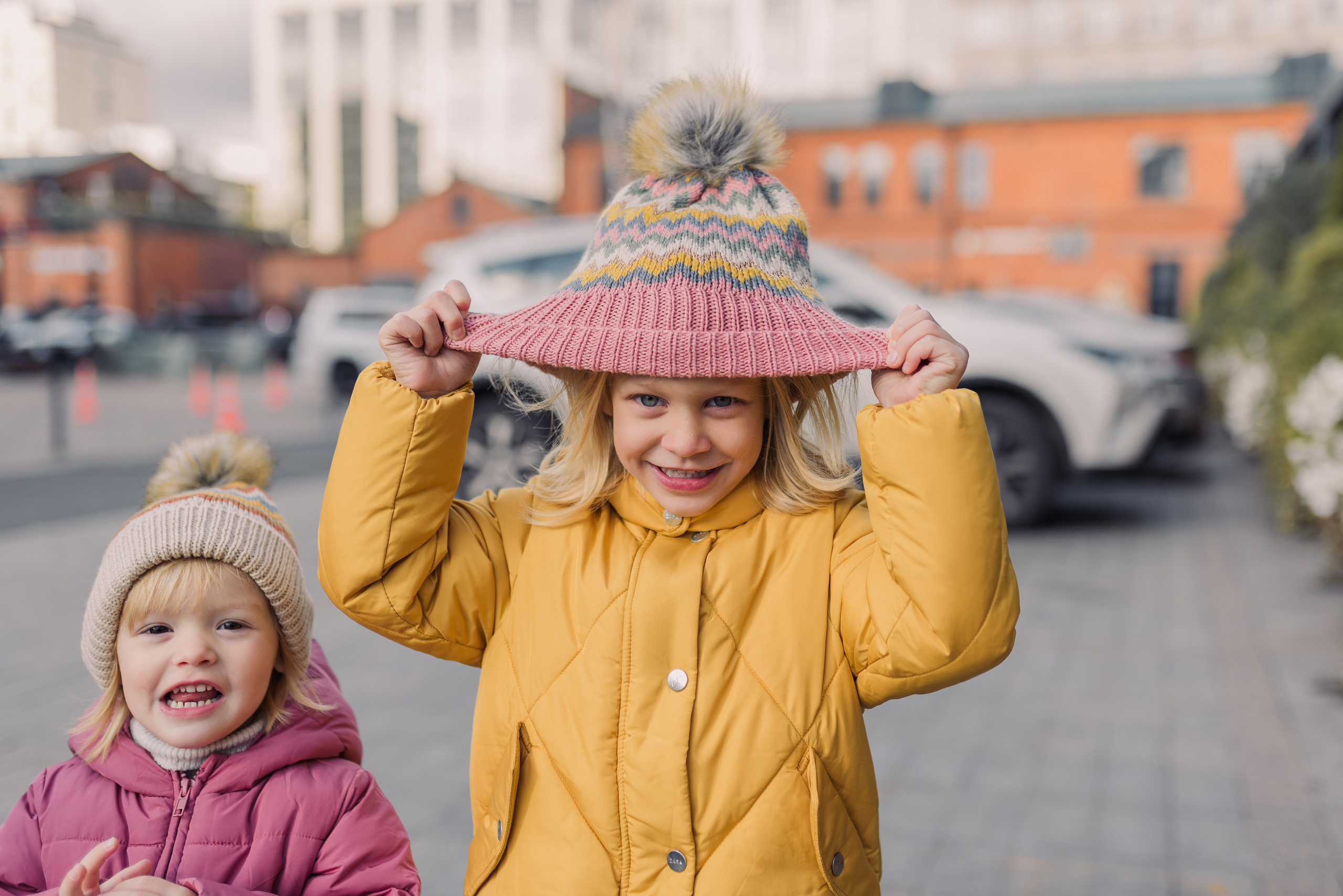 Прогулочная фотосессия в городе в стиле Lifestyle. Контент-фотограф в Москве Хныкина Лена