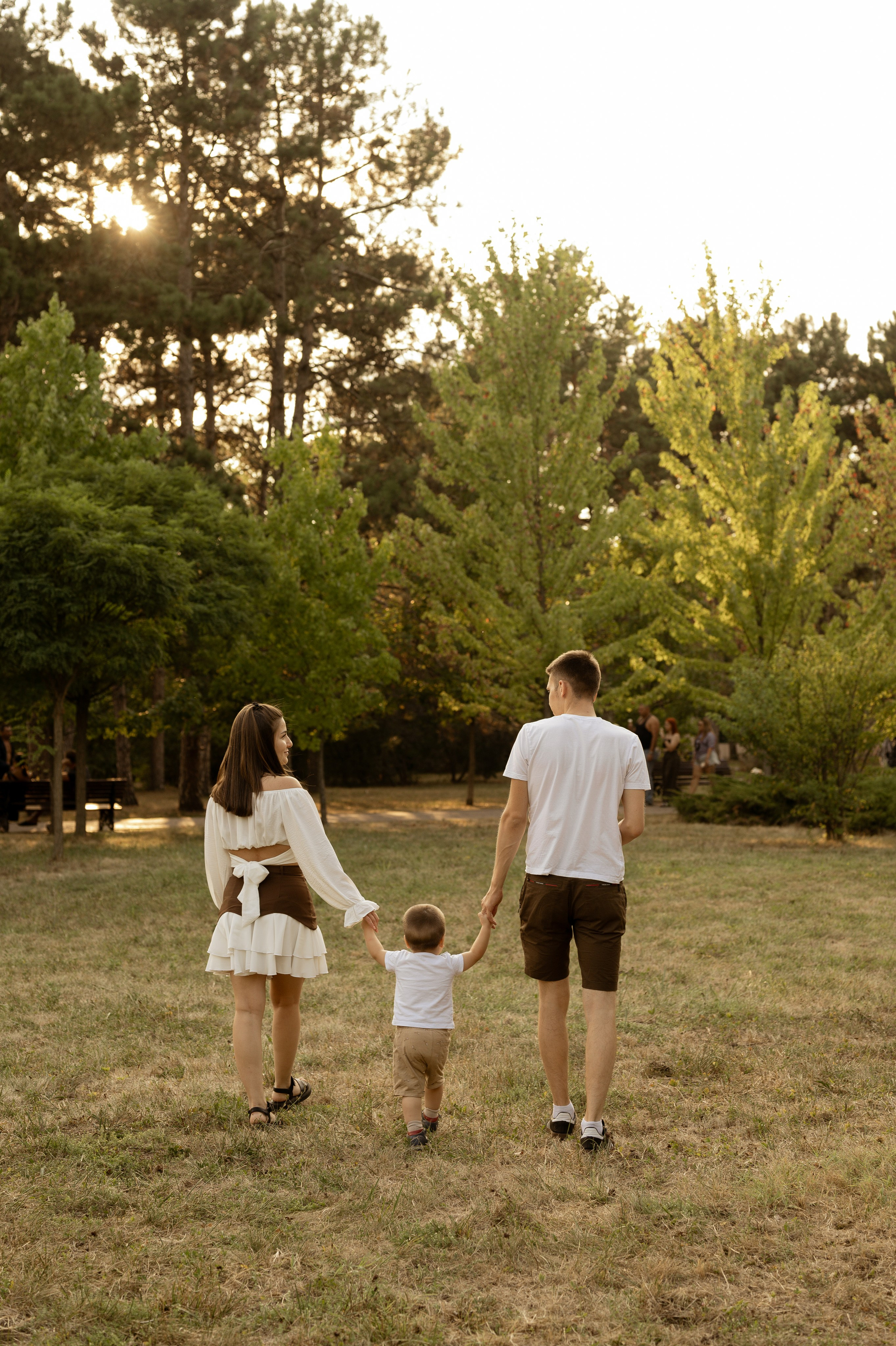 Летняя семейная фотосессия в парке. Свадебный и семейный фотограф в Краснодаре Алина Мельник