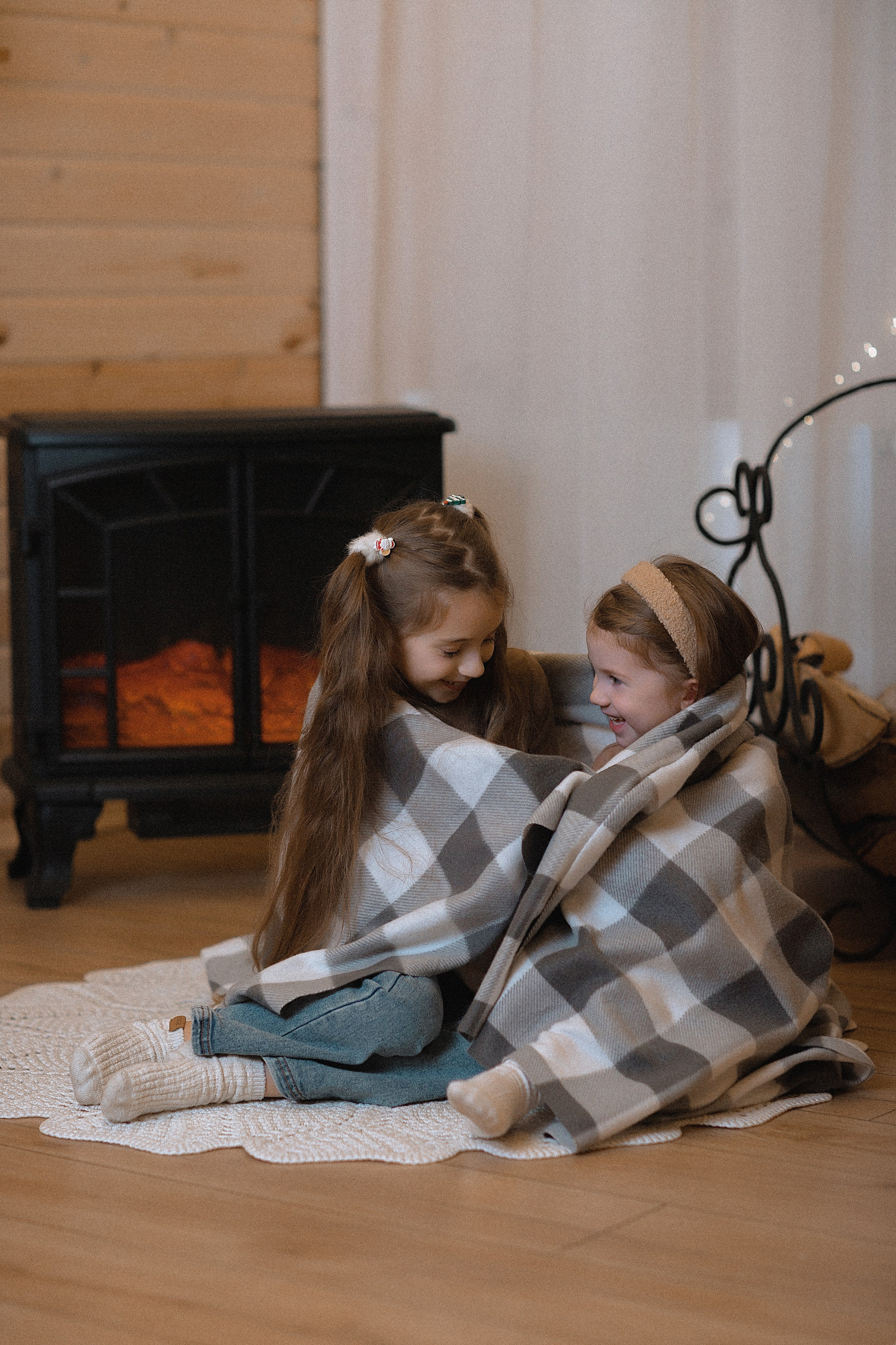 Две сестренки. Photographer Helen Shabalina