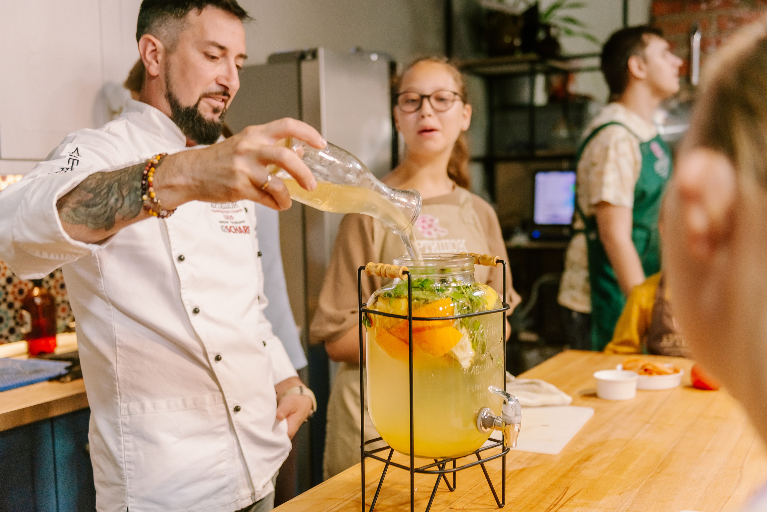 Инклюзивная кухня добра в Артишок 30. 07.35. Детский фотограф, семейный фотограф и репортажи в Кемерово