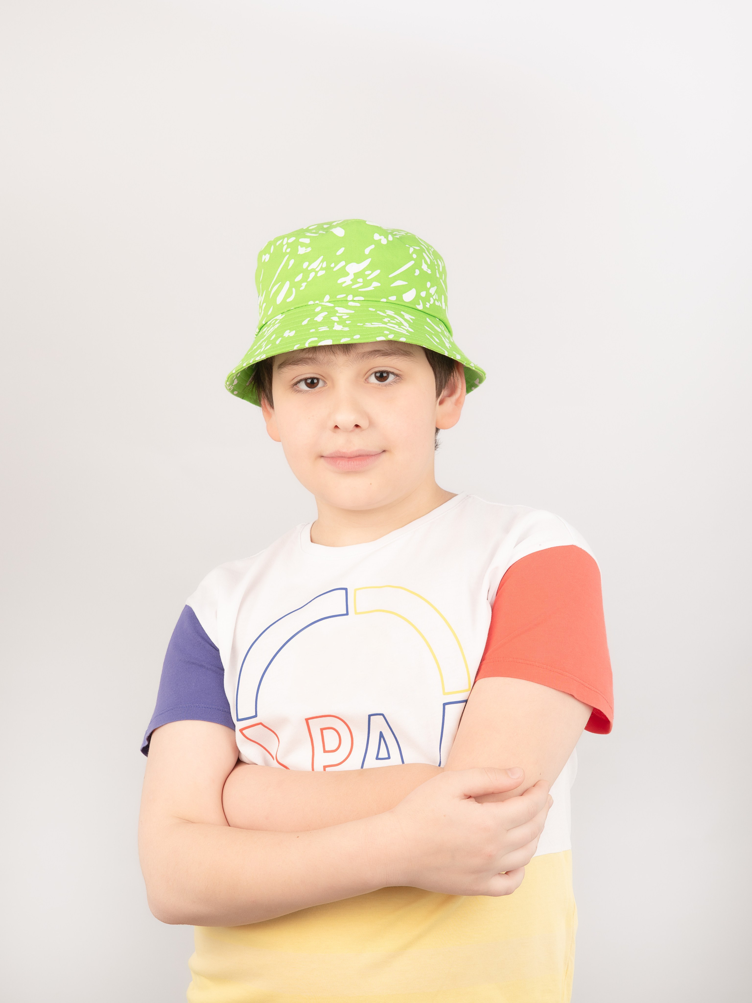 Детские панамки. Фотостудия предметной и модельной съёмки для маркетплейсов