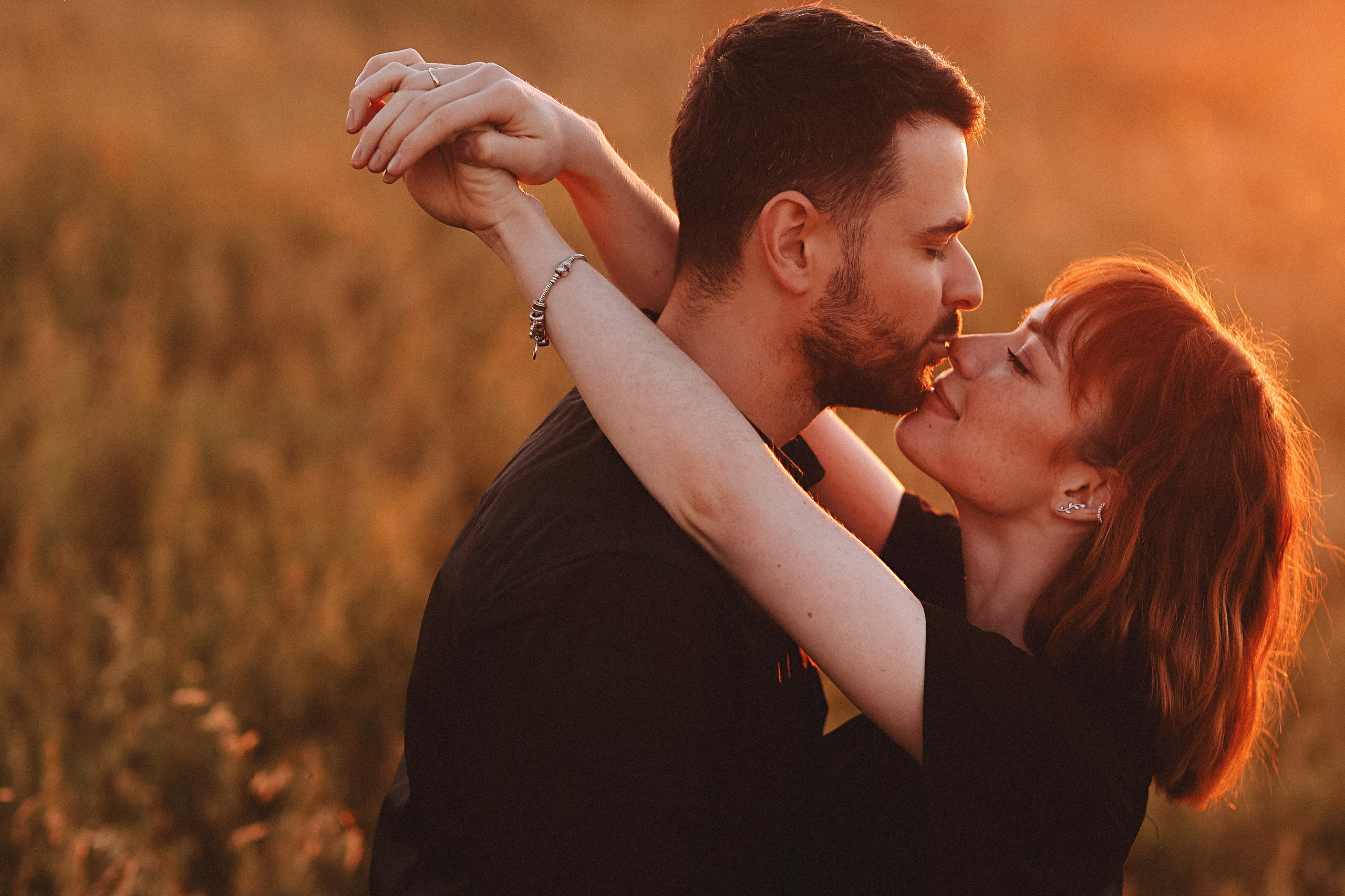 Поле. Семейный фотограф Тюмень, фотограф на роды Салмина Мария