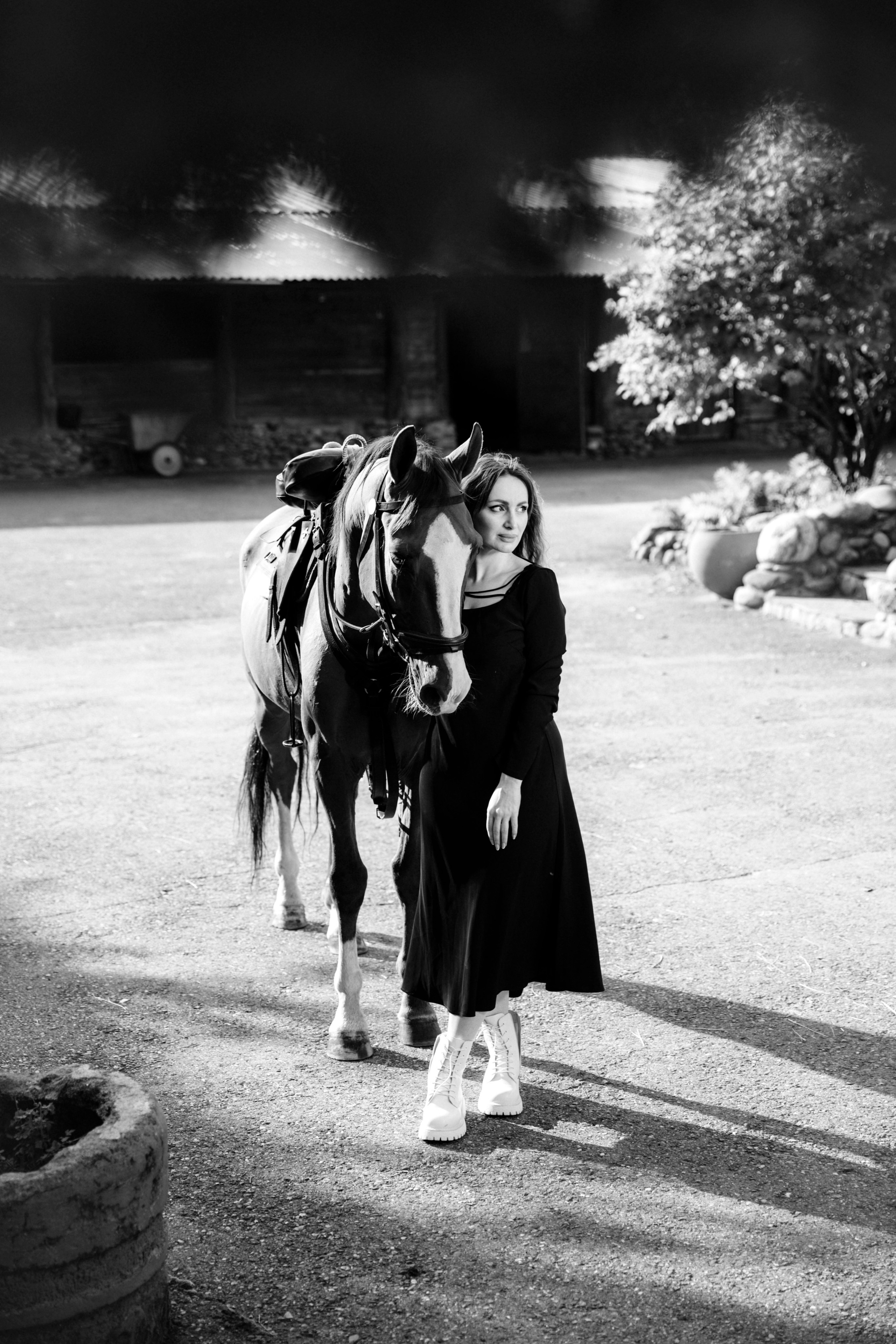 фотосессия с лошадью, фотосессия, лошадь, фотосессия в горах, фото с конем, фотография с лошадью, фотосессия, горы, Кавказ, фотосессия в песках, фотограф Осколкова Ульяна