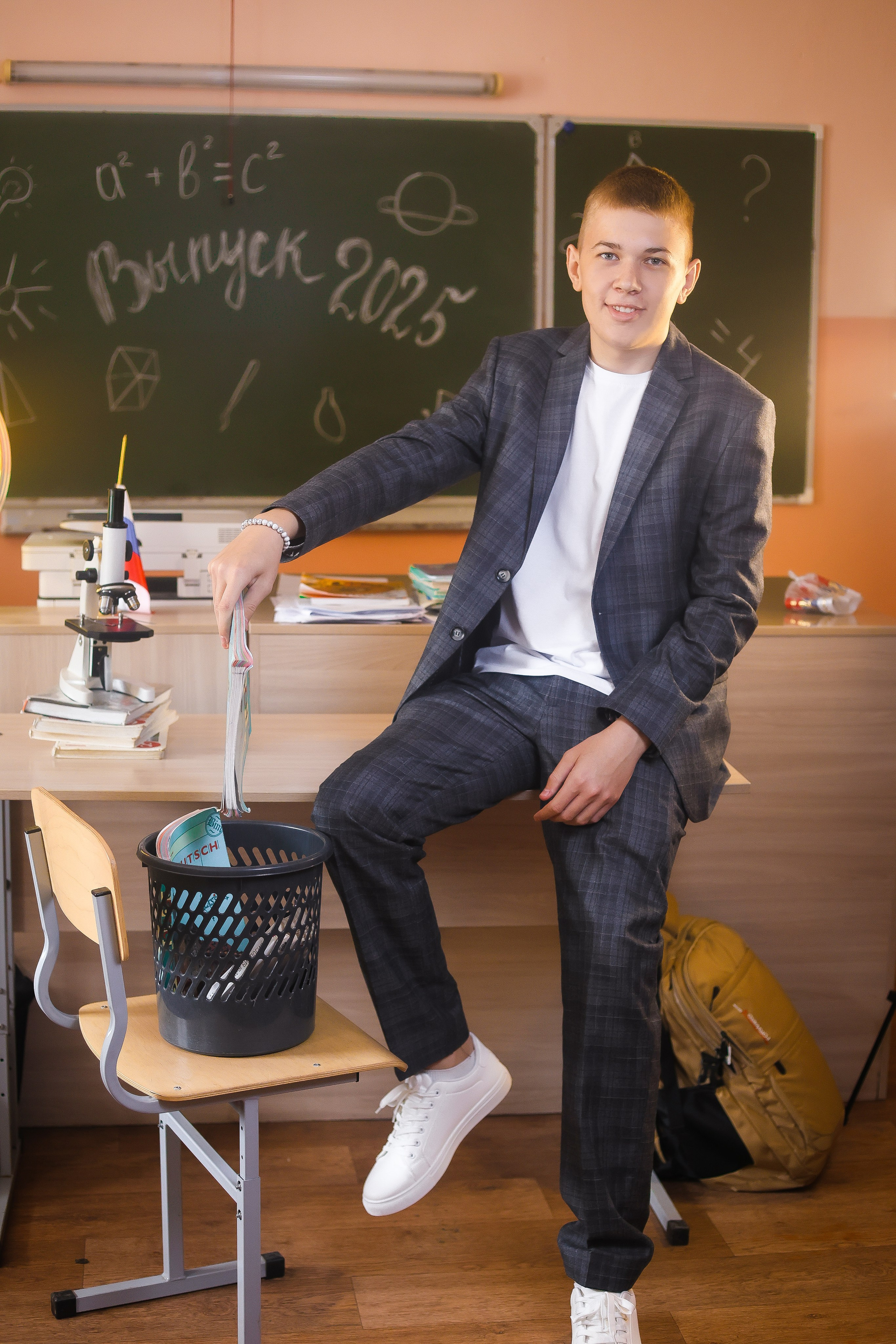 9-11 классы СЪЁМКИ ВЫПУСКНЫХ И ПОСЛЕДНИХ ЗВОНКОВ. Выпускные альбомы для школ и Детских садов в Барнауле /Выпускные/Свадебные/Детские/Семейные и др. виды съёмок /Фотограф Вера Валейко