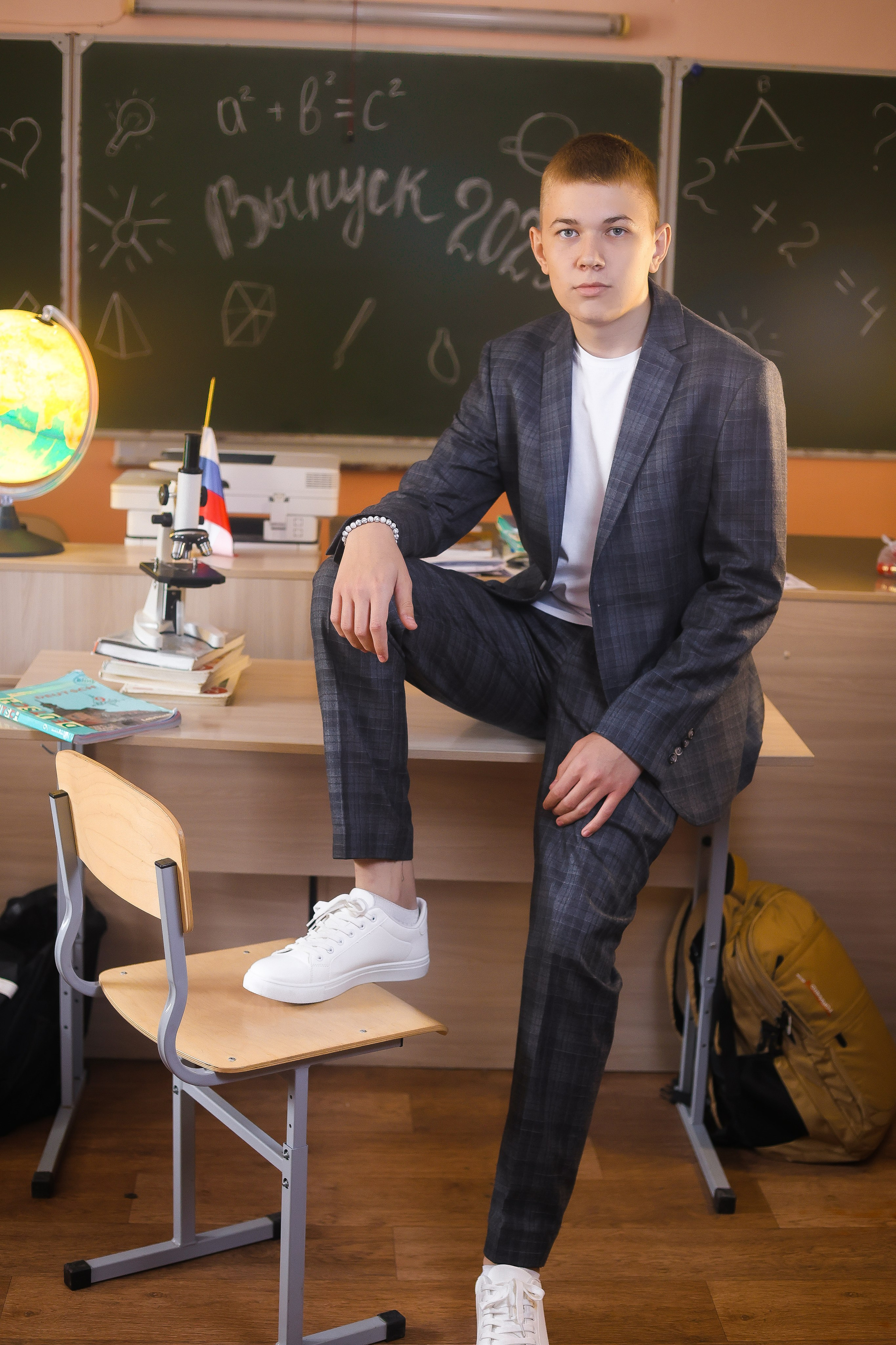 9-11 классы СЪЁМКИ ВЫПУСКНЫХ И ПОСЛЕДНИХ ЗВОНКОВ. Выпускные альбомы для школ и Детских садов в Барнауле /Выпускные/Свадебные/Детские/Семейные и др. виды съёмок /Фотограф Вера Валейко