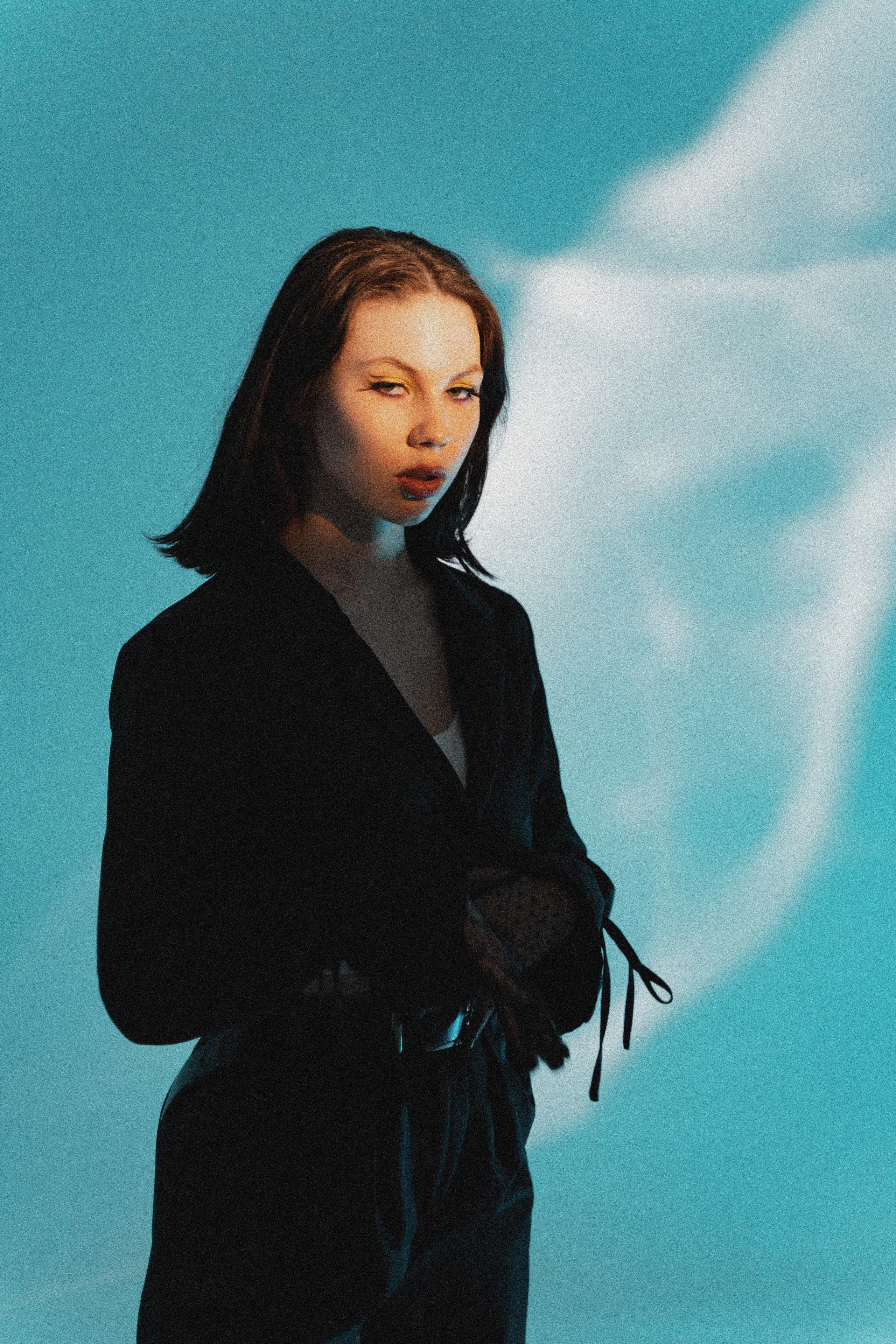 Цветной свет и Соня. Фотограф Надежда Погребняк | Рязань | Москва