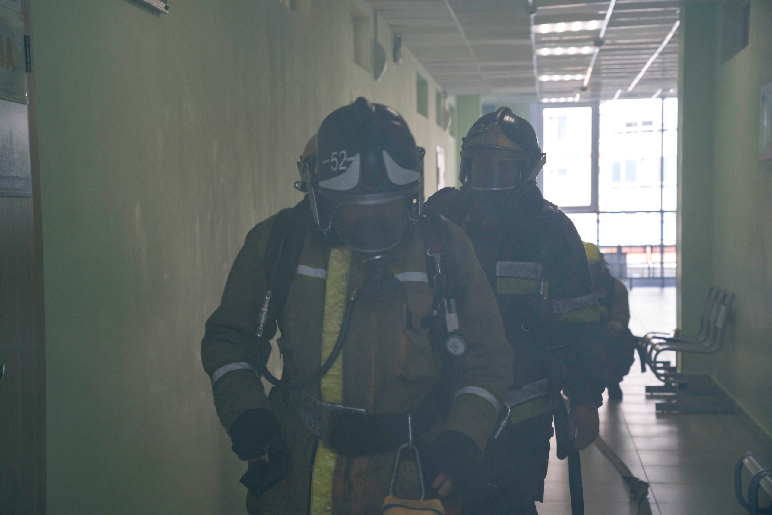 МЧС тренировка эвакуации в школе. Фотограф в Санкт-Петербурге. Репортажная и все съёмки для бизнеса
