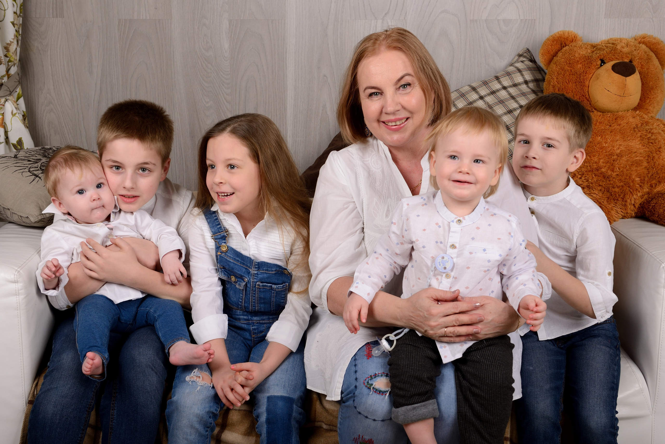 Студийные съемки. Выпускные альбомы в Москве. Фотограф Анна Вакор