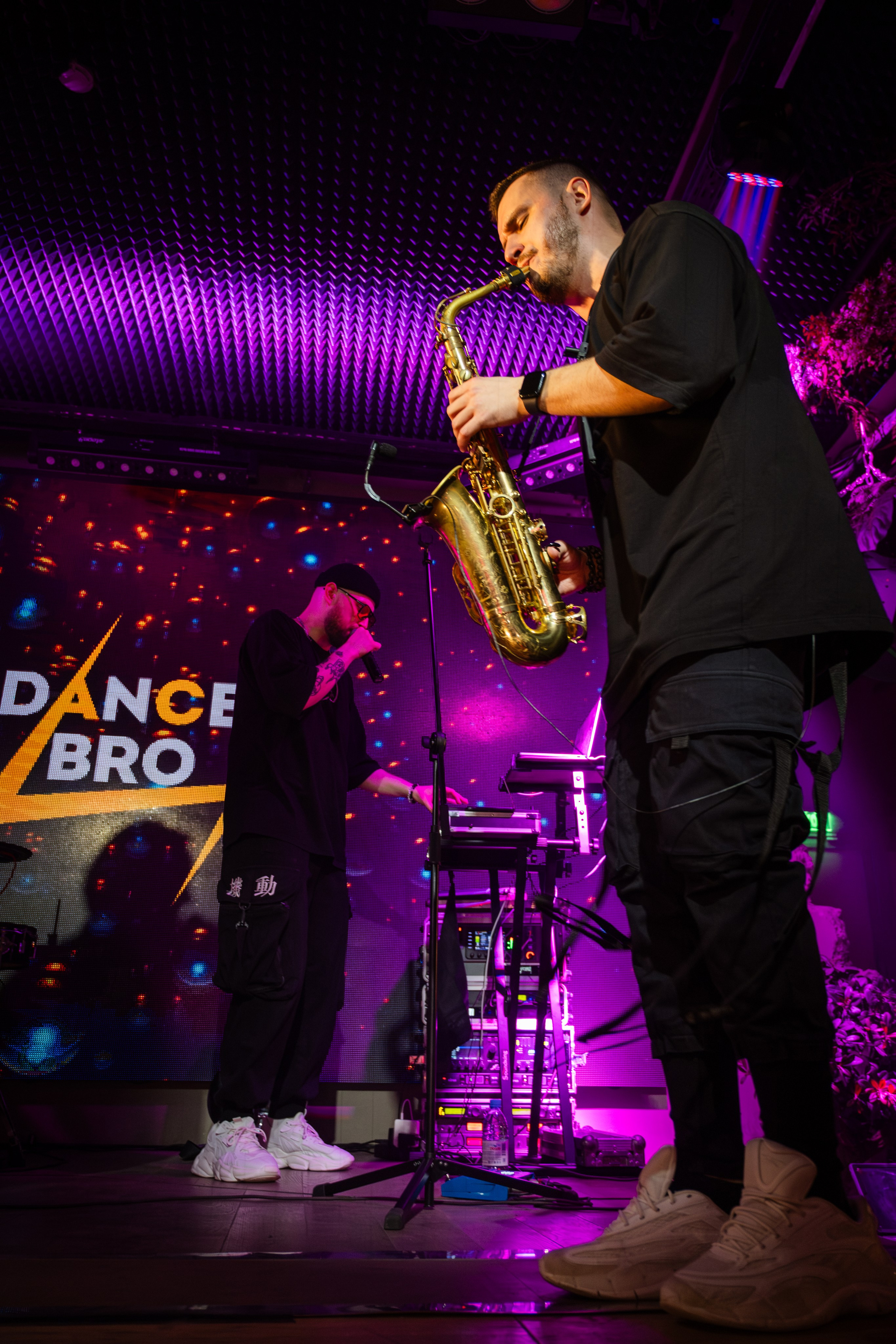 Концерт. Фотограф и видеограф в Тюмени Анна Жагорина, ваши фото еще не отдавали так быстро!