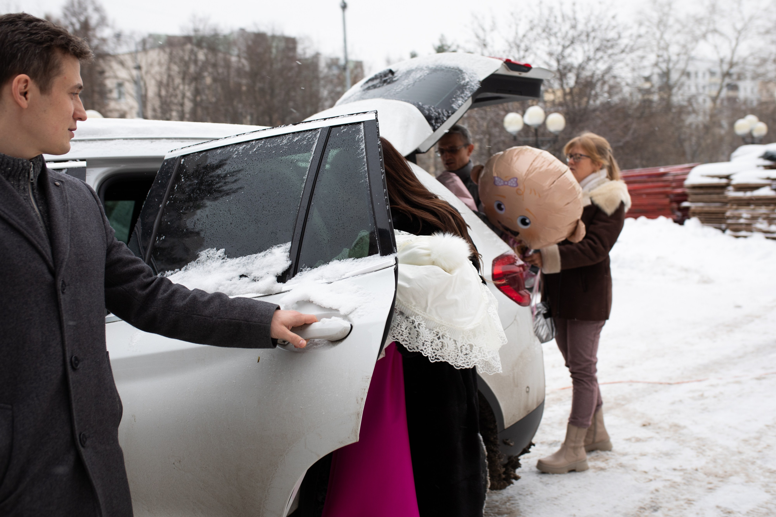 Выписка из роддома. ФОТОГРАФ НА ГОДИК, БЕРЕМЕННОСТИ, НОВОРОЖДЕННЫХ, КРЕЩЕНИЯ МОСКВА