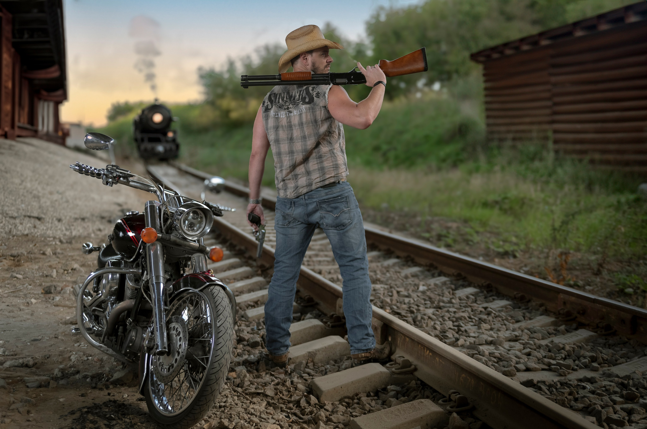 Мотопортрет. Фотосессия с мотоциклом. Спортивный и репортажный фотограф Дмитрий Литунов Москва