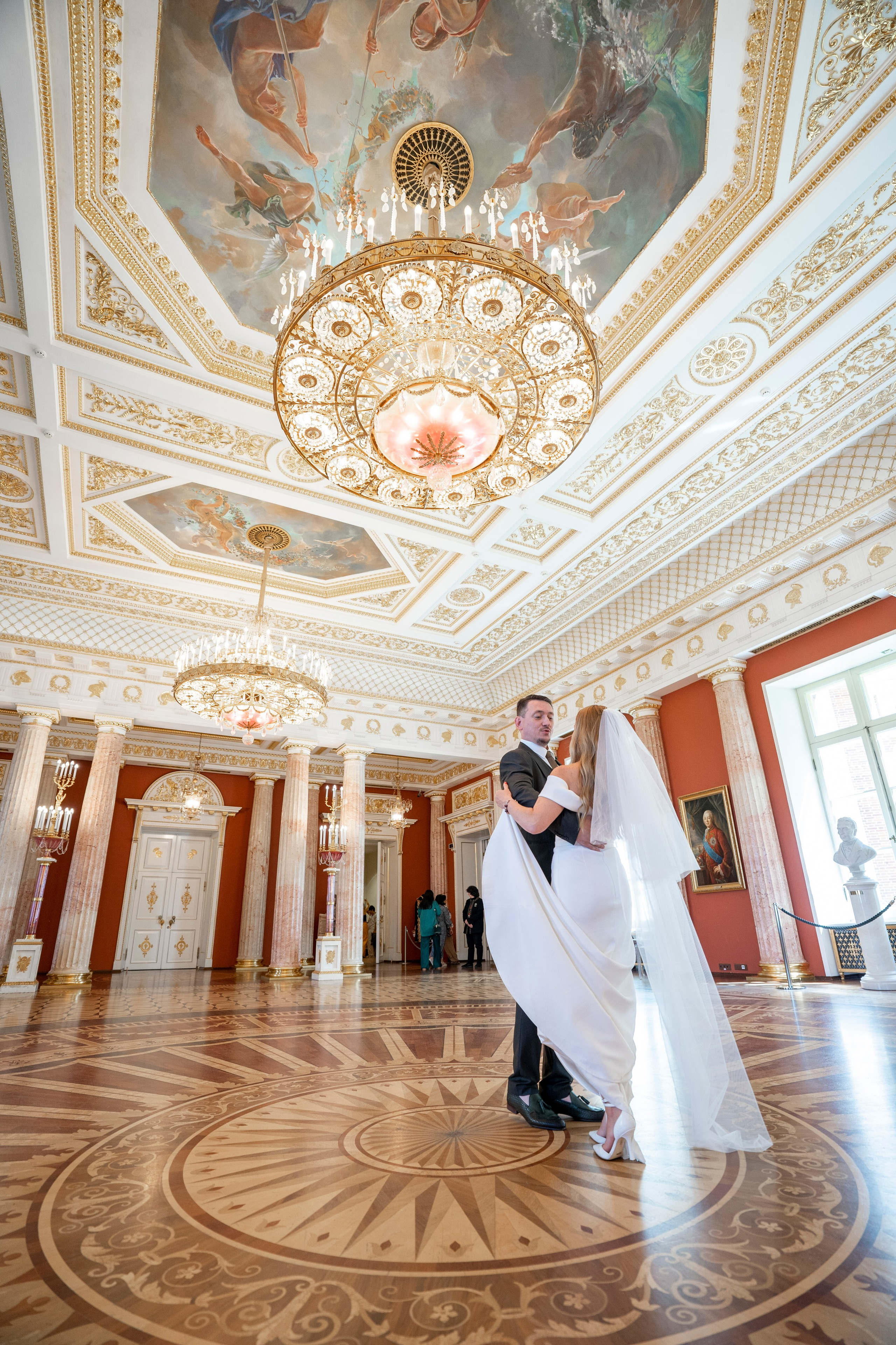 Свадебные съемки. Фотограф-видеограф. Предметные, портретные и репортажные съемки