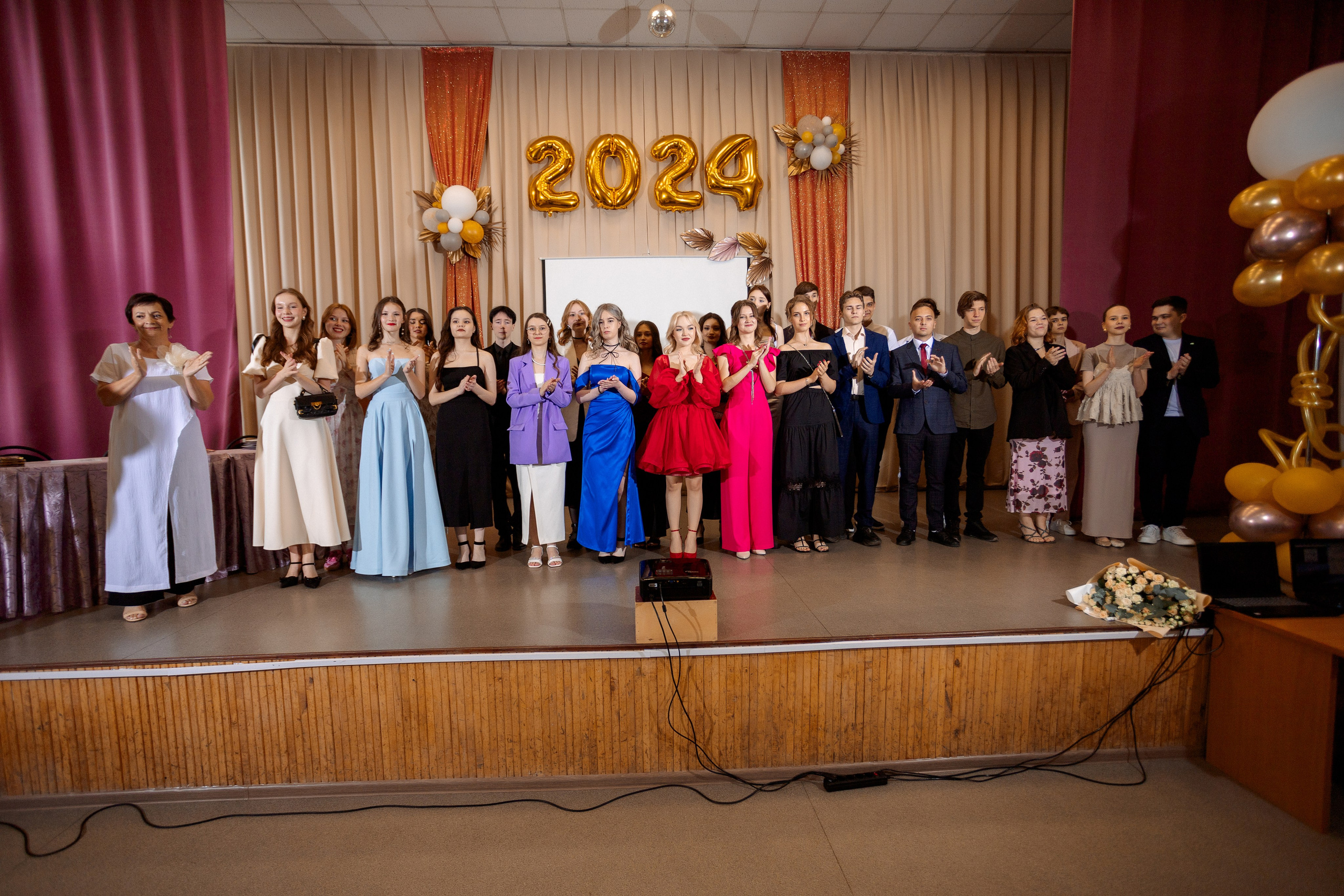 ВРУЧЕНИЕ АТТЕСТАТОВ: Пример. Все фото. Профессиональный фотограф в Ижевске Леша Петров