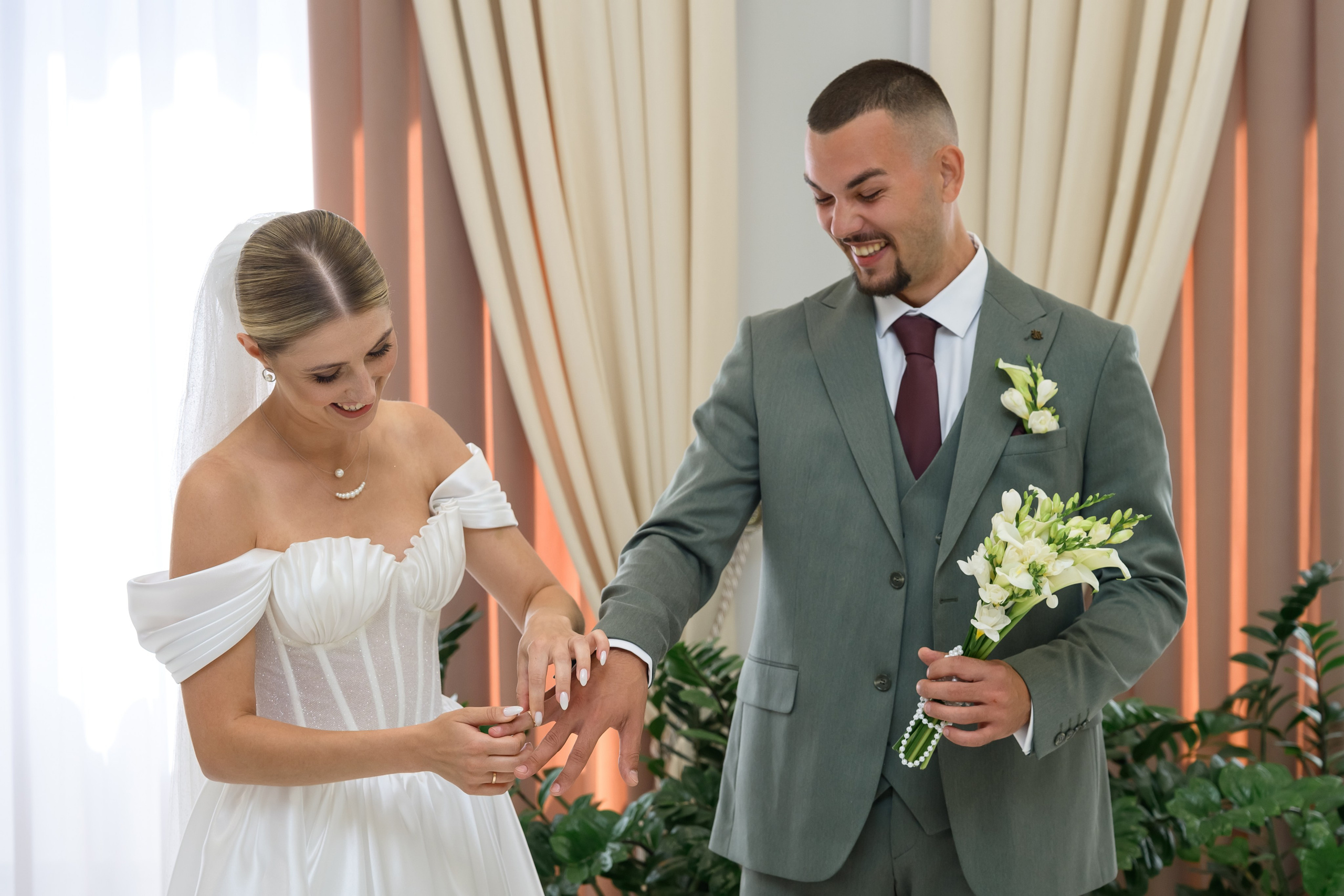 Свадебная фотосессия в отеле «Милан». Свадебный фотограф Москва Юрий Кульман