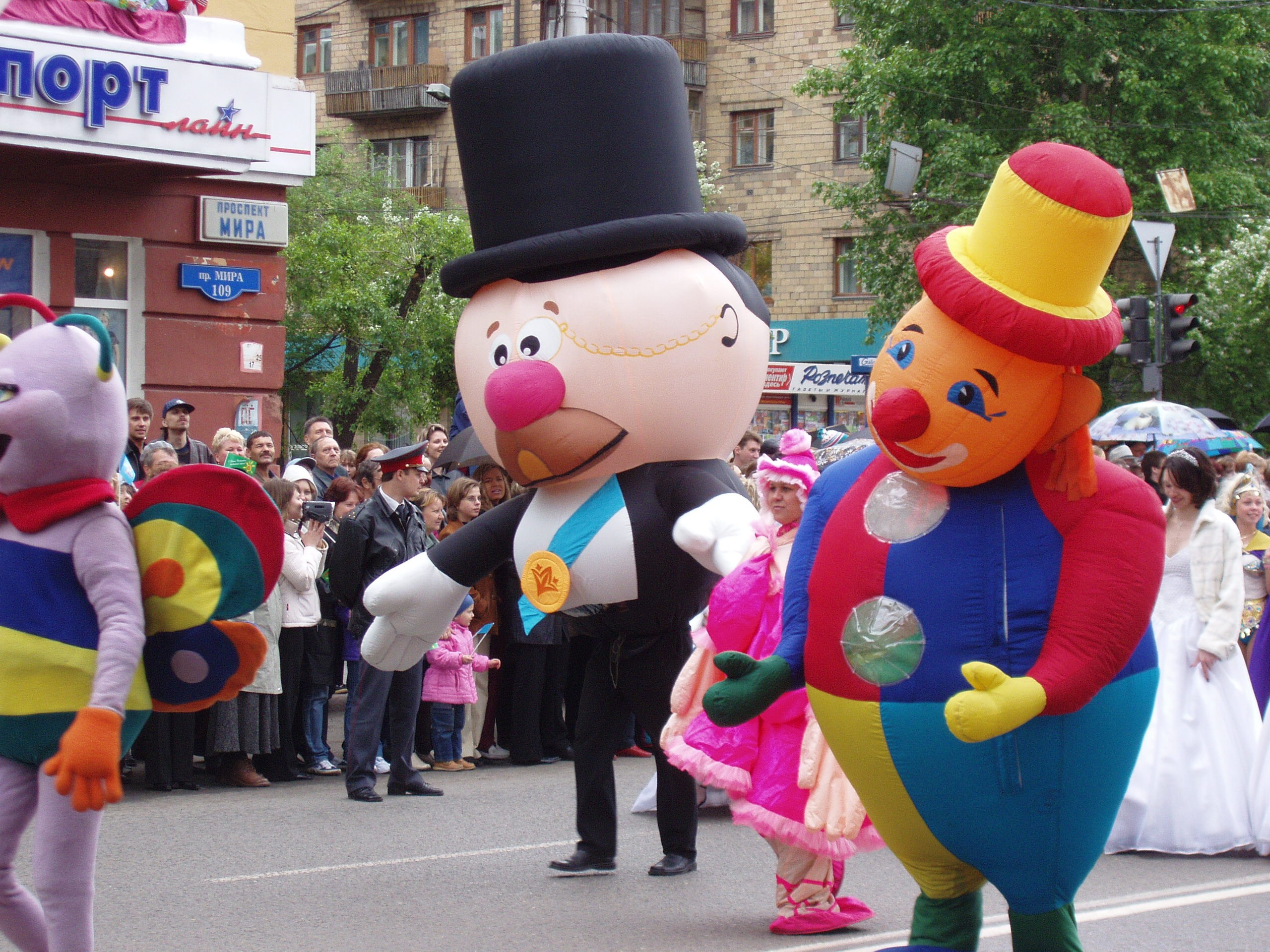 Дома, карнавал 04.06.2005. Семейный, Свадебный фотограф СПБ Питер— Романова Екатерина